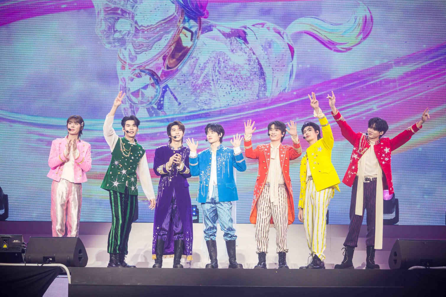 รวมภาพบรรยากาศ สนุก - สุข – ซึ้ง ‘DUANG GO ROUND Presented by True5G’ 3 สำเนาของ 20260815 Hi 0008 รวมภาพบรรยากาศ สนุก - สุข – ซึ้ง ‘DUANG GO ROUND Presented by True5G’