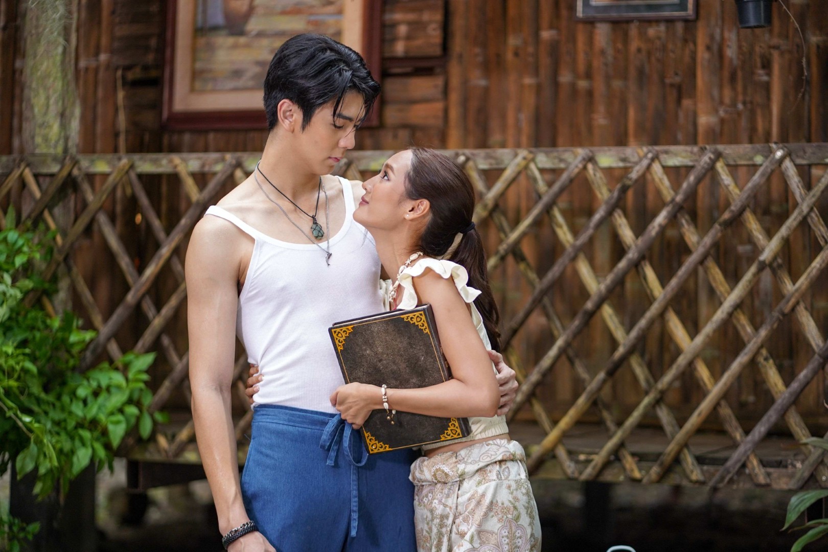 อุบัติรักเกาะสวรรค์ 6 “อุบัติรักเกาะสวรรค์” ทุกวันพุธ-พฤหัสบดี เวลา 20.30 น. ทางช่อง 3