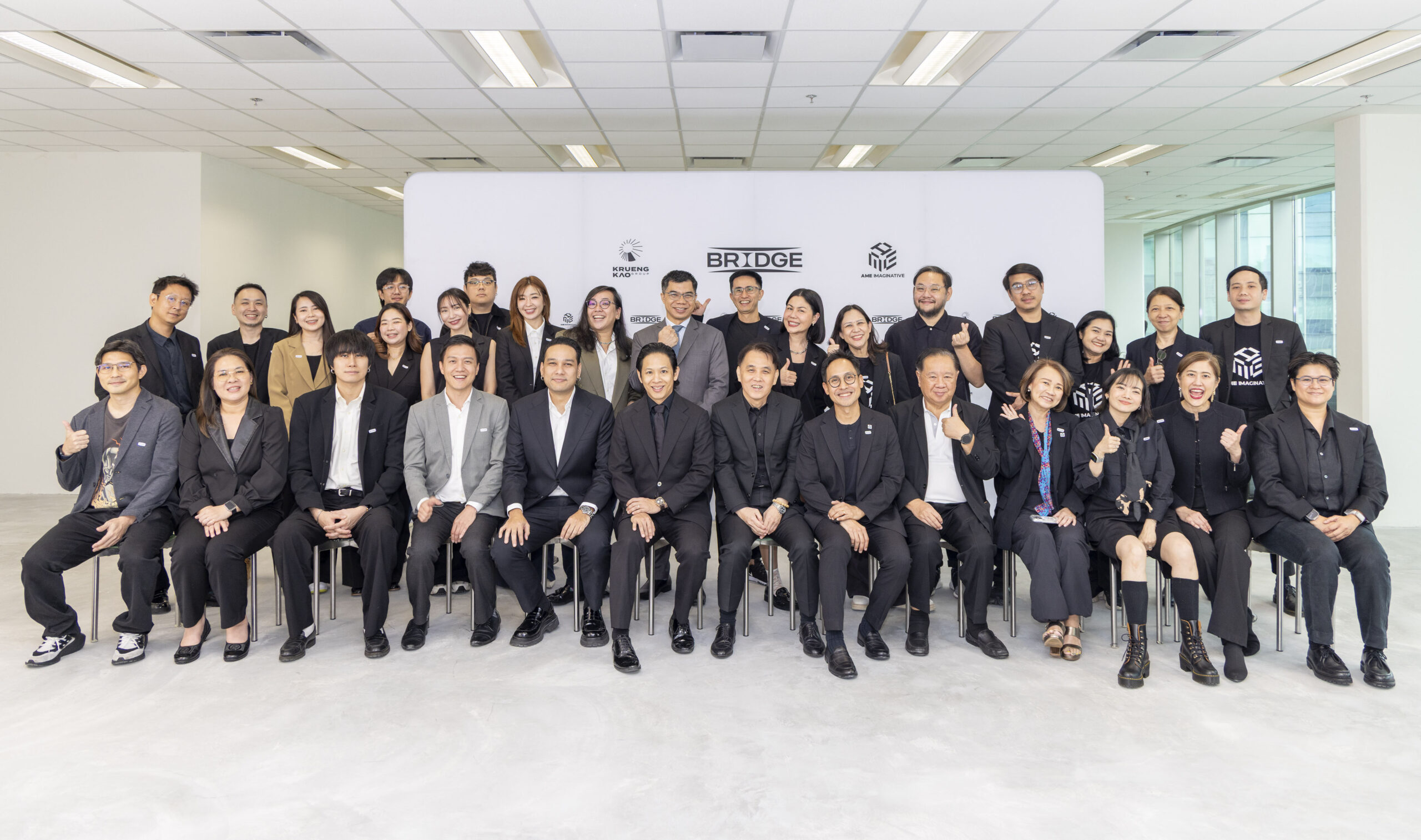 “โอม ค็อกเทล” จับมือ AMARIN ตั้งบริษัทร่วมทุน “Bridge Management” ลุยปั้นศิลปิน-จัดคอนเสิร์ตครบวงจร 2 1 Bridge Management scaled “โอม ค็อกเทล” จับมือ AMARIN ตั้งบริษัทร่วมทุน “Bridge Management” ลุยปั้นศิลปิน-จัดคอนเสิร์ตครบวงจร