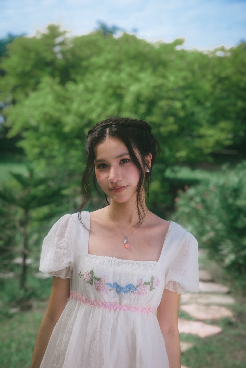 1788246220808 “whateve” ส่งซิงเกิลที่สอง “ชดใช้เลย” กลิ่นอายยุค 2000s 
