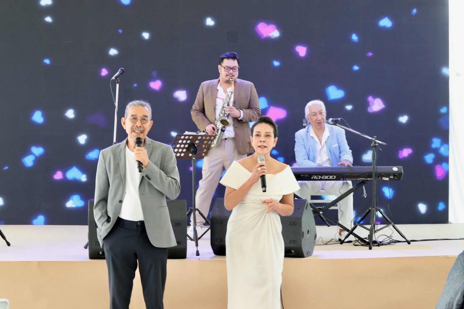 1789888619089 4 ศิลปิน80‘s “ตุ๊ก-แต๋ม-ฟอร์ด-ป้อม”เปิดมินิคอนเสิร์ตเสิร์ฟเพลงรักสะกดใจกลาง LEWA Event Hall