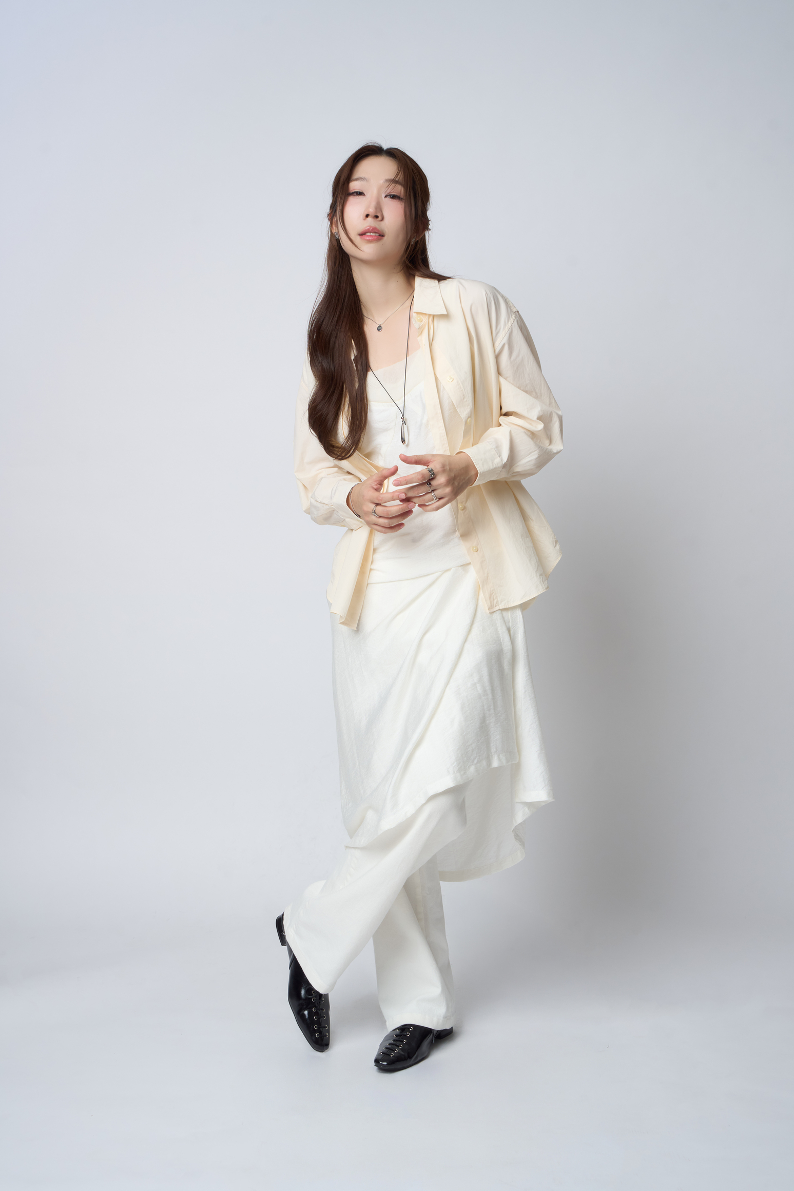 1789891466680 “เหมือนพลอย” เปิดบทใหม่ในฐานะศิลปิน HOLYFOX กับซิงเกิล “โลภ”