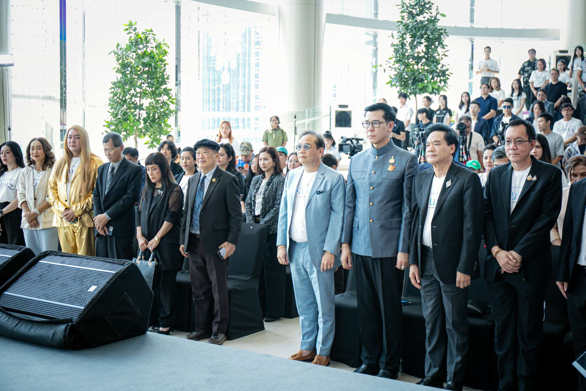 เกล ดีล่า ร่วมกับ วันบอล เปิดตัว “พระราชกรณียกิจอันเป็นนิรันดร์” รายได้มอบโรงพยาบาลเด็ก 10 1790270901448 เกล ดีล่า ร่วมกับ วันบอล เปิดตัว “พระราชกรณียกิจอันเป็นนิรันดร์” รายได้มอบโรงพยาบาลเด็ก