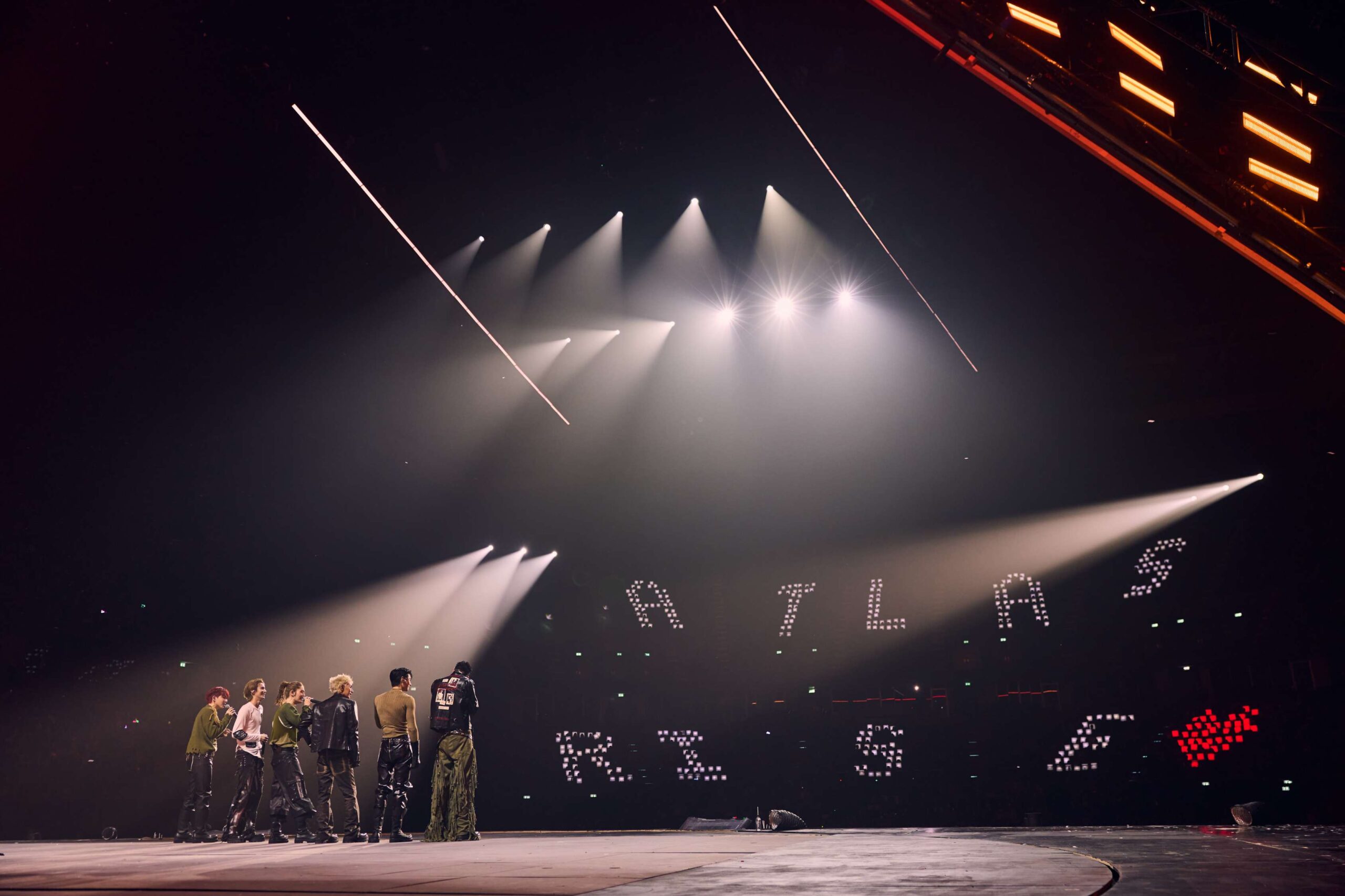 ATLAS RISING UP CONCERT LIVE AT IMPACT ARENA 16 scaled มัดรวมบรรยากาศ ATLAS เสิร์ฟความสุขใน “RISING UP CONCERT” ทำน้ำตาล้นฮอลล์!
