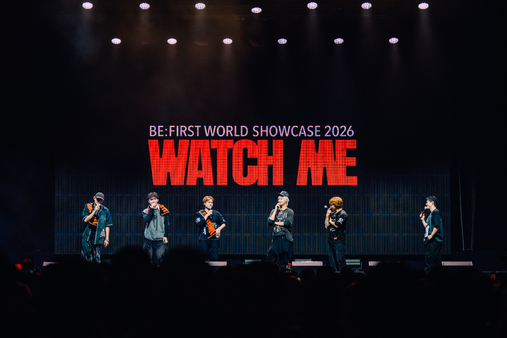 BEFIRST 5 6 หนุ่ม BE:FIRST โชว์สเต็ปเท้าไฟ เสิร์ฟโชว์สุดปังใน BE:FIRST WORLD SHOWCASE 2026 “WATCH ME”
