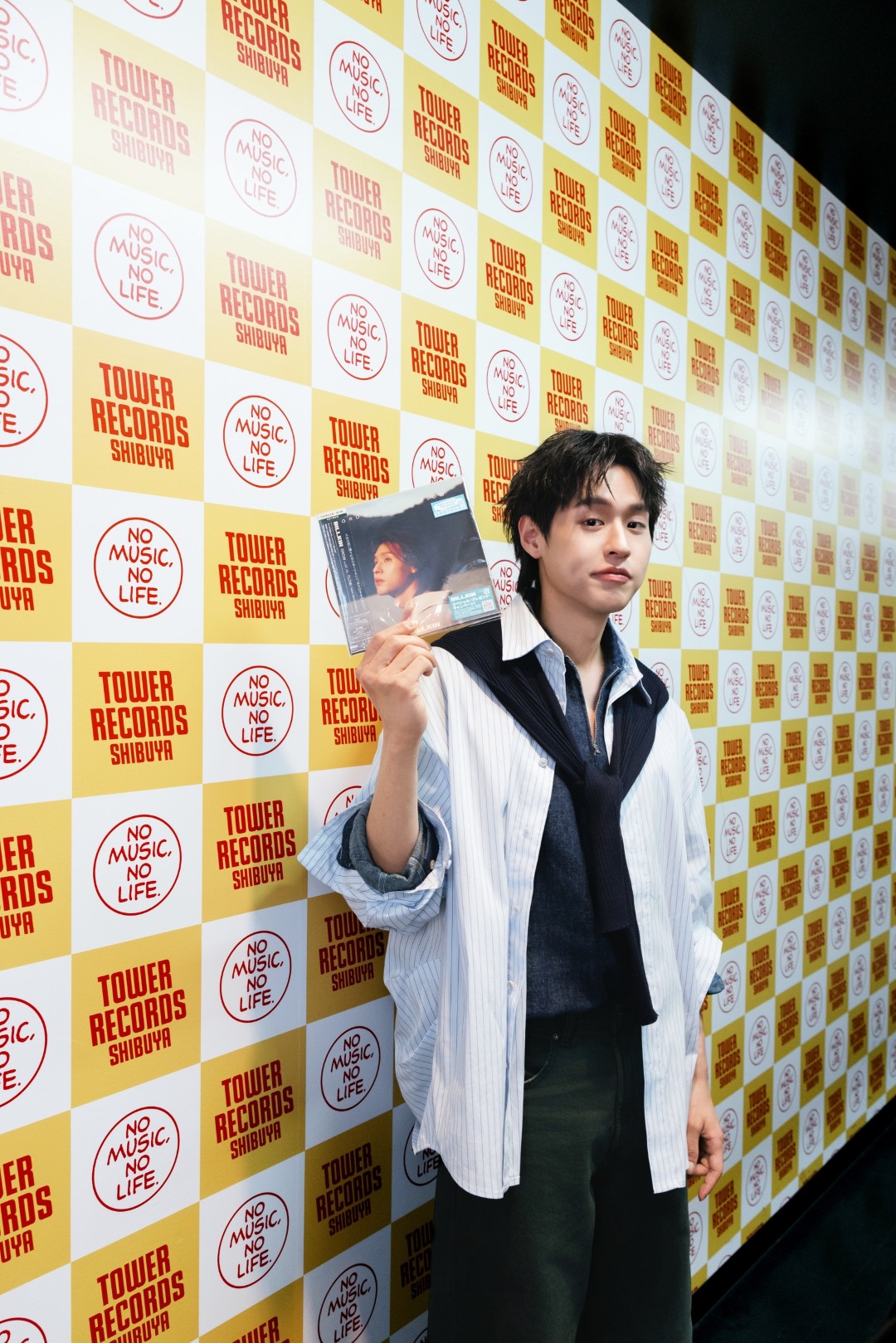 BILLKIN 1 “BILLKIN” พบแฟนๆ ชาวญี่ปุ่นสุดอบอุ่น ” ณ Tower Records Shibuya Store