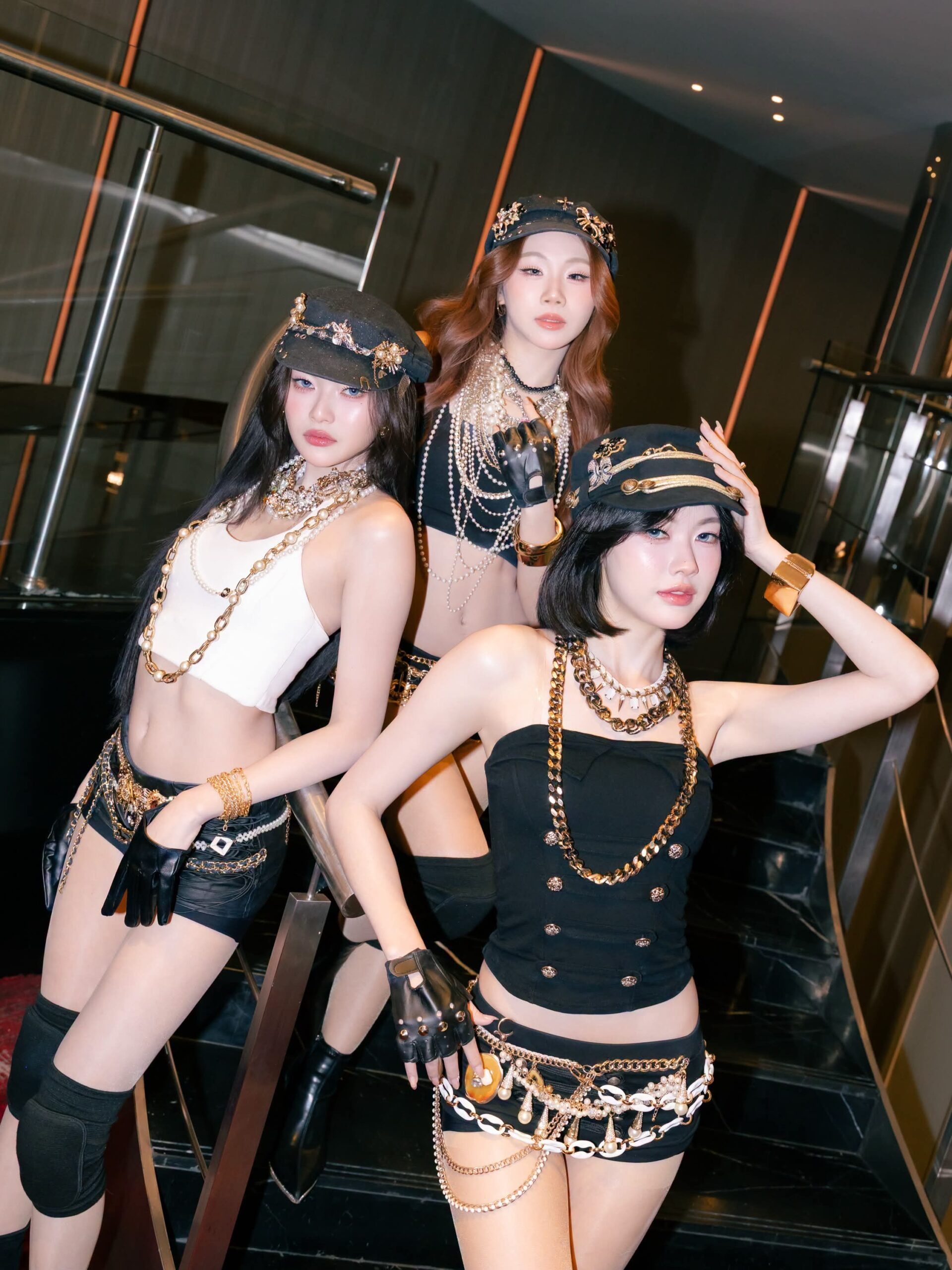 FB IMG 1790182498787 scaled PixxiE สลัดลุคนางฟ้าใส เผยความแซ่บในอัลบั้มเต็มชุดใหม่ "PixxiE Dust"