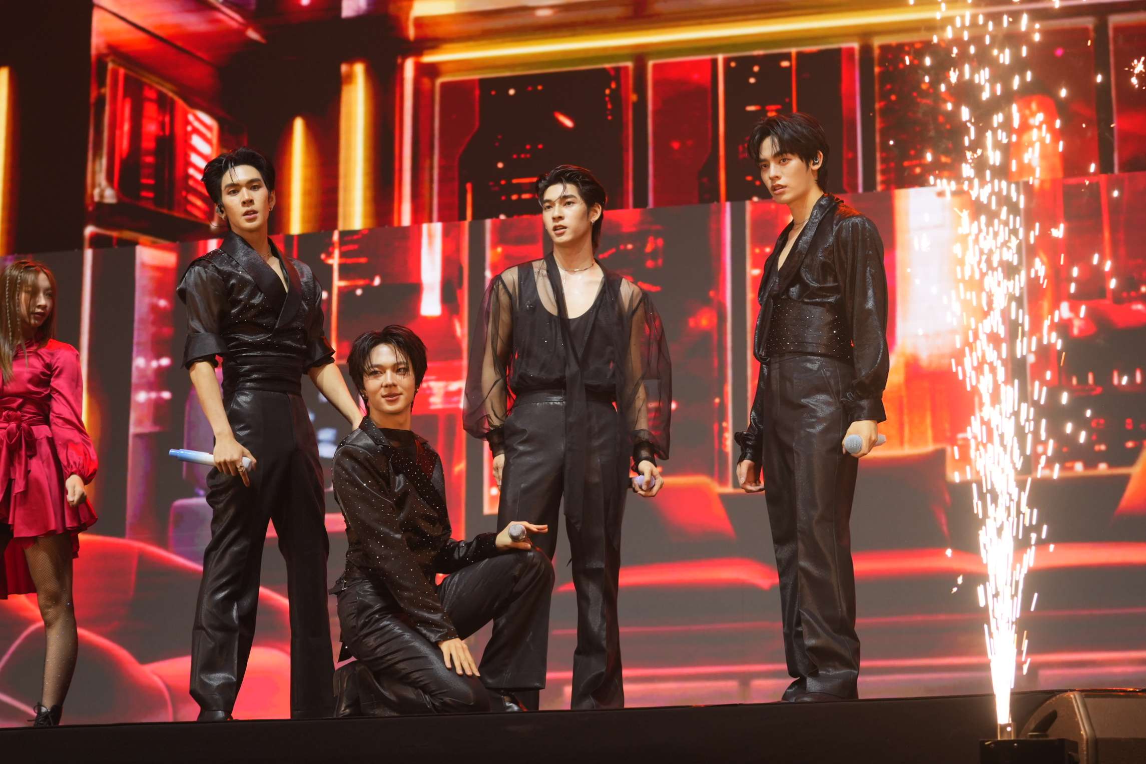 Mchoice Mint Awards 2026 28 Mchoice & Mint Awards 2026 เสิร์ฟโมเมนต์ใหญ่แบบจัดเต็ม มอบ 13 รางวัล อัดแน่นดาราดัง-แฟชั่นโชว์ 