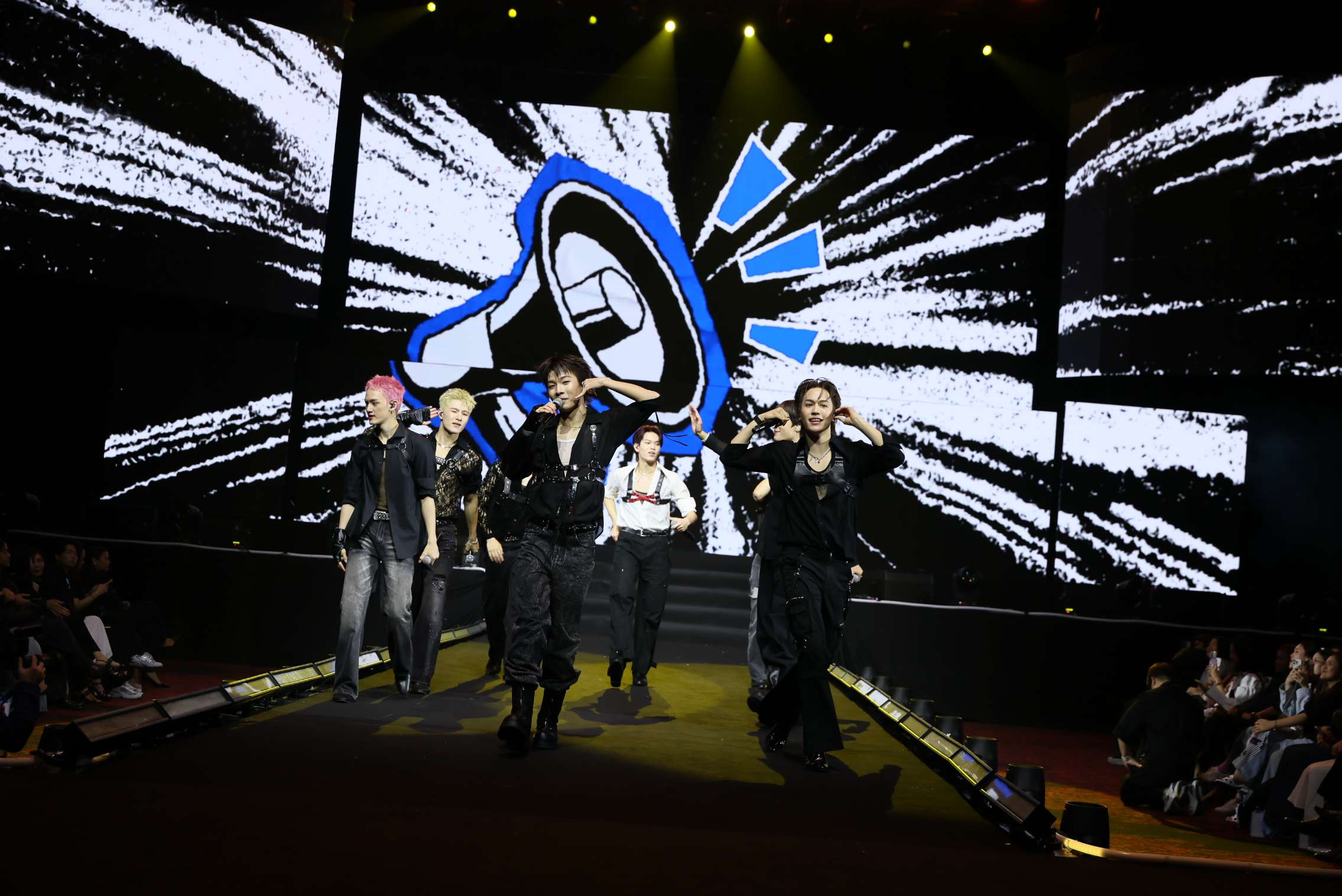 Mchoice & Mint Awards 2026 เสิร์ฟโมเมนต์ใหญ่แบบจัดเต็ม มอบ 13 รางวัล อัดแน่นดาราดัง-แฟชั่นโชว์ 93 Mchoice Mint Awards 2026 52 Mchoice & Mint Awards 2026 เสิร์ฟโมเมนต์ใหญ่แบบจัดเต็ม มอบ 13 รางวัล อัดแน่นดาราดัง-แฟชั่นโชว์