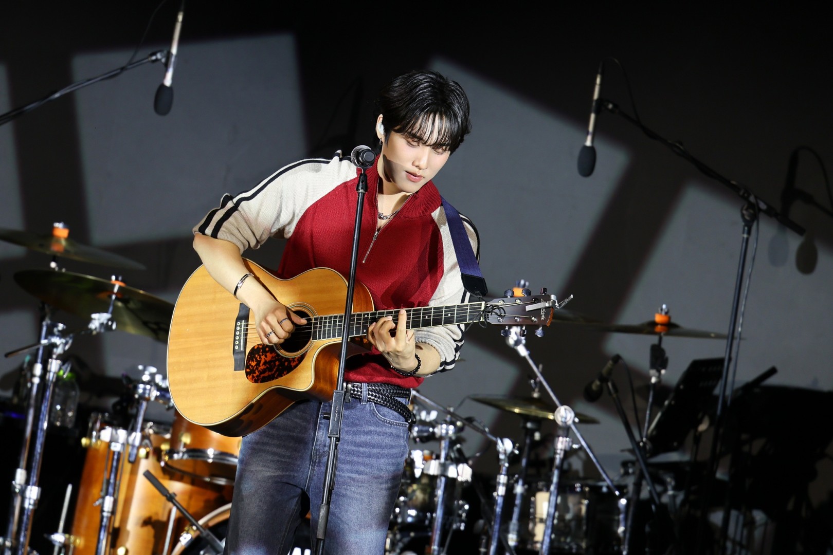 R52 3159 E1 “เจคอบ” เปิดอัลติหูเคลือบทอง “JACOB 1st Asia Showcase [More Than Words] Tour 2026 in Bangkok”