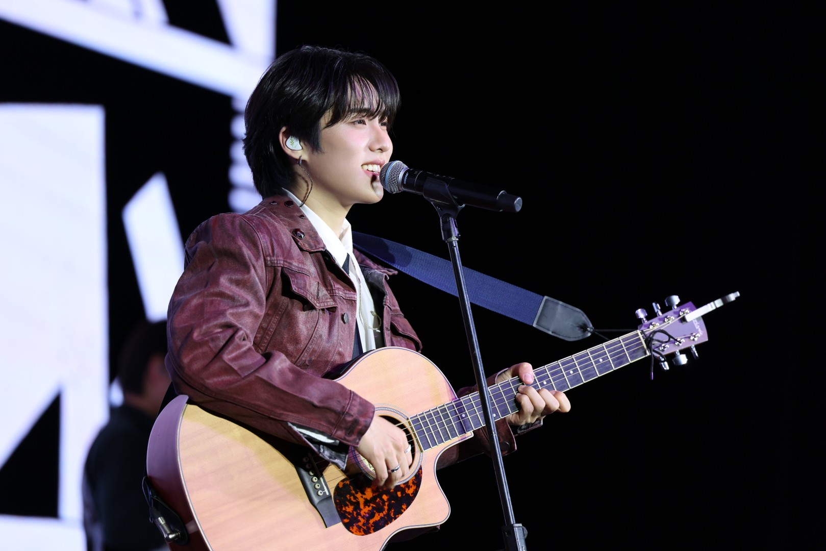 R52 4210 E1 “เจคอบ” เปิดอัลติหูเคลือบทอง “JACOB 1st Asia Showcase [More Than Words] Tour 2026 in Bangkok”