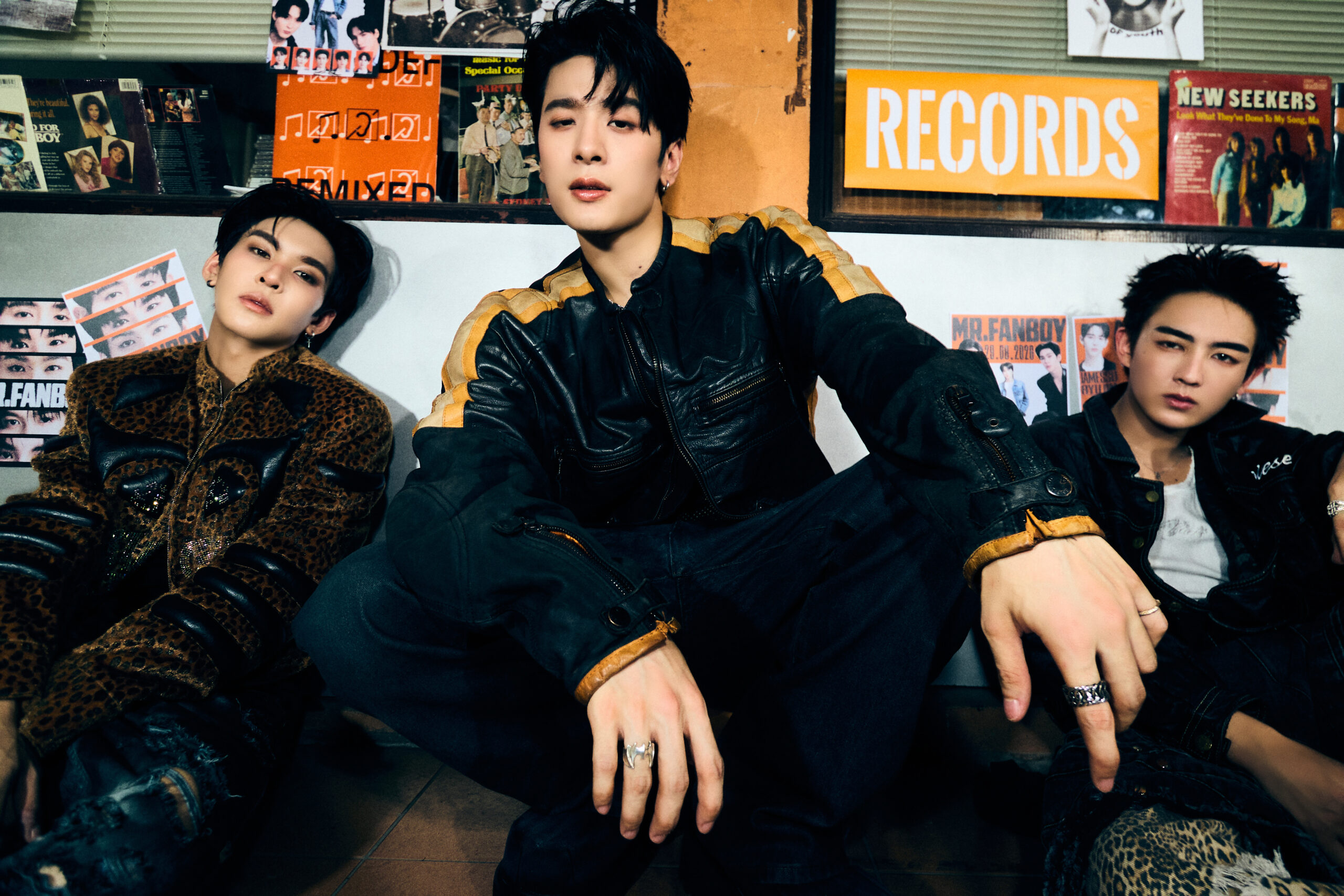 AUAU x SVRN x HEART แท็กทีมระเบิดเคมี ออกสเต็ปในซิงเกิล “FANBOY” OST. จากซีรีส์ “MR. FANBOY รักสุดใจนายแฟนบอย” 1 S05 640 scaled AUAU x SVRN x HEART แท็กทีมระเบิดเคมี ออกสเต็ปในซิงเกิล “FANBOY” OST. จากซีรีส์ “MR. FANBOY รักสุดใจนายแฟนบอย”
