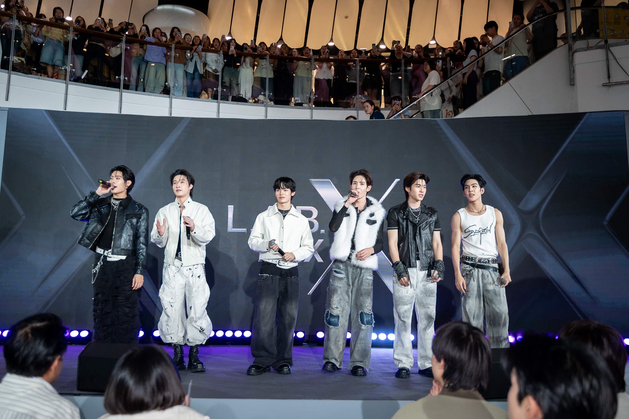 S 47923210 0 LABX Clinic ฉลองครบรอบ 4 ปี เปิดตัว DEXX 6 คน นั่งแท่น Presenter อย่างเป็นทางการ
