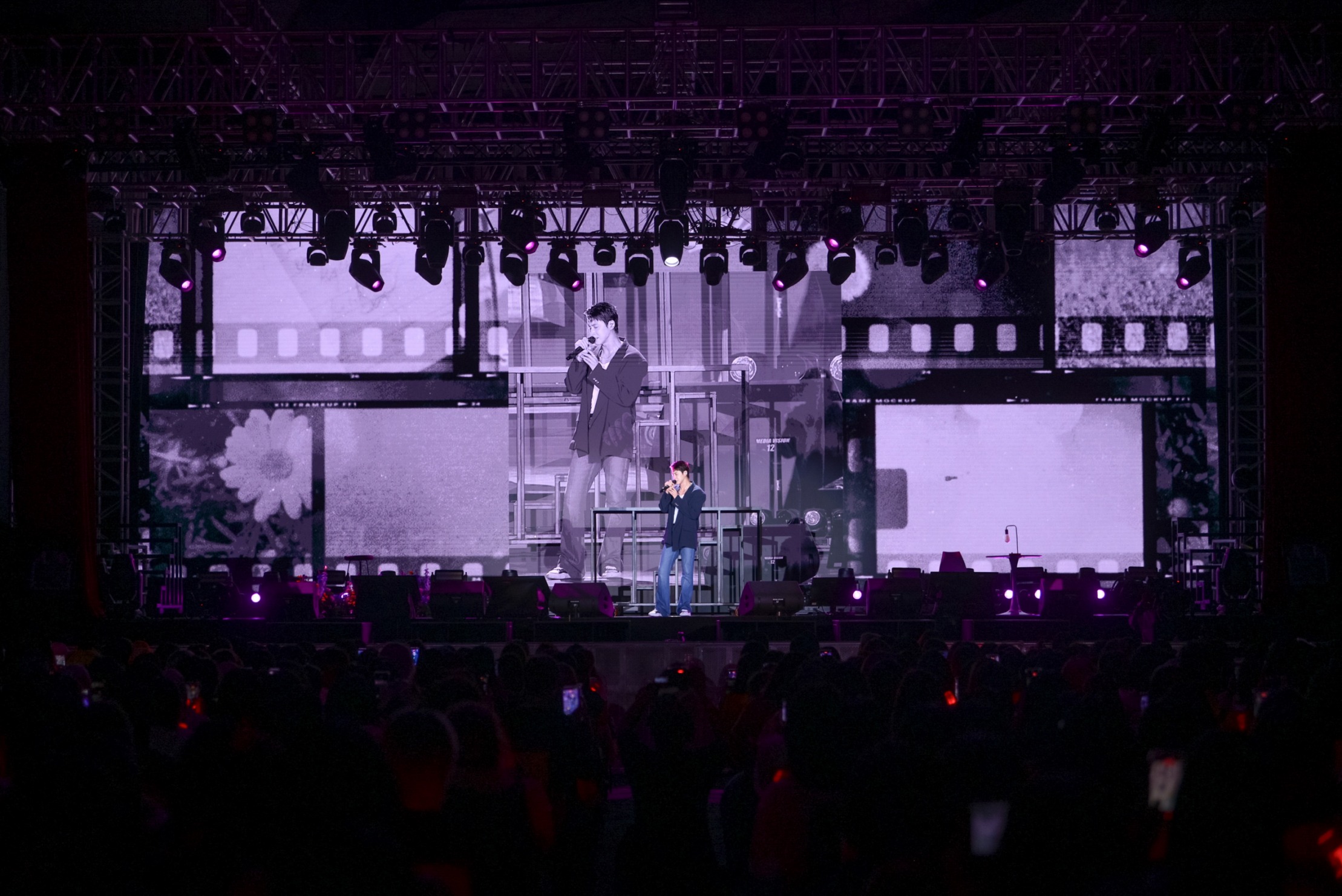 ภาพที่ 21 U KNOW PROJECT 26 SCENE1 in BANGKOK ภาพบรรยากาศคอนเสิร์ตเดี่ยวเต็มรูปแบบครั้งแรก ‘U-KNOW PROJECT 26 : SCENE#1 in BANGKOK’