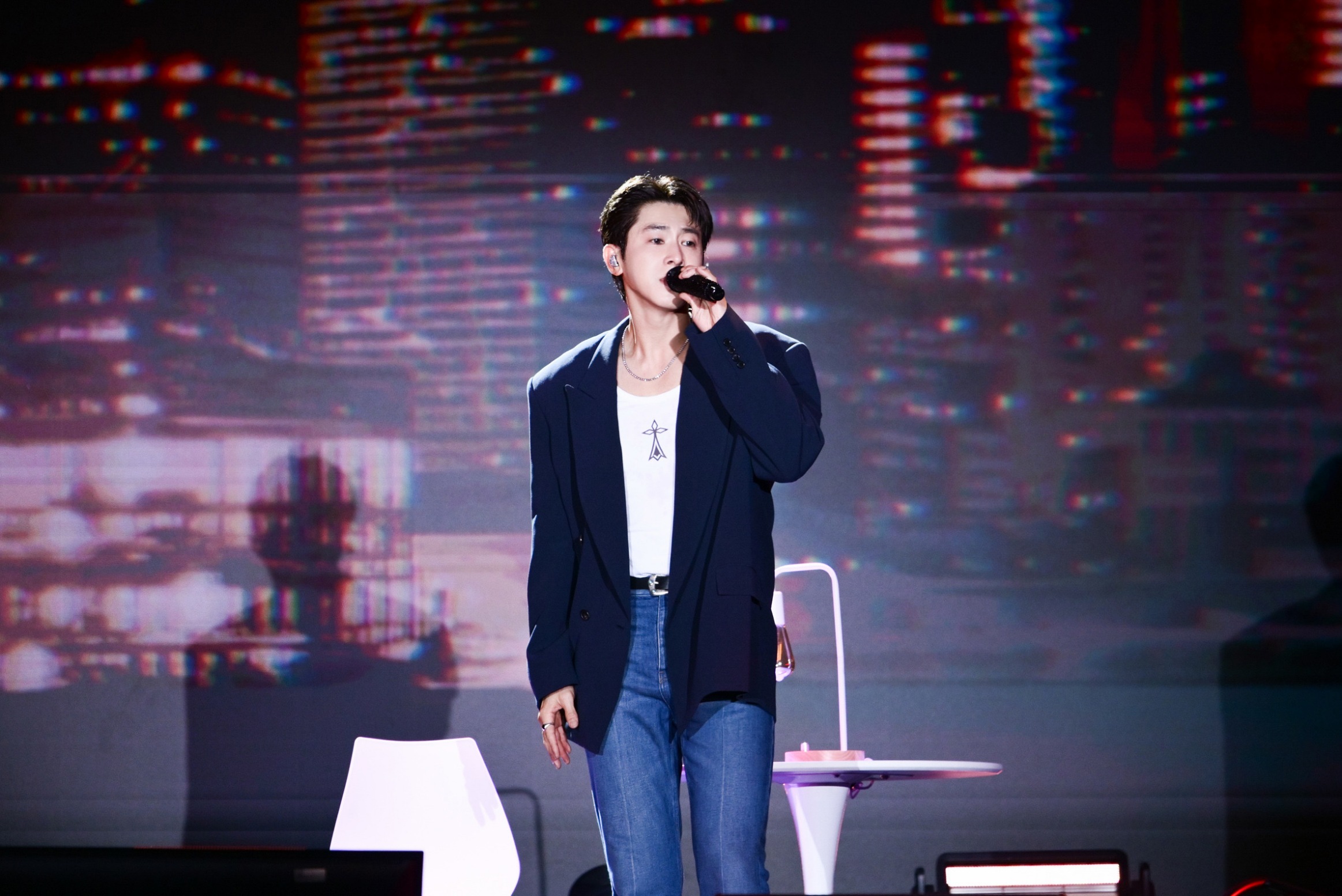 ภาพที่ 6 U KNOW PROJECT 26 SCENE1 in BANGKOK ภาพบรรยากาศคอนเสิร์ตเดี่ยวเต็มรูปแบบครั้งแรก ‘U-KNOW PROJECT 26 : SCENE#1 in BANGKOK’