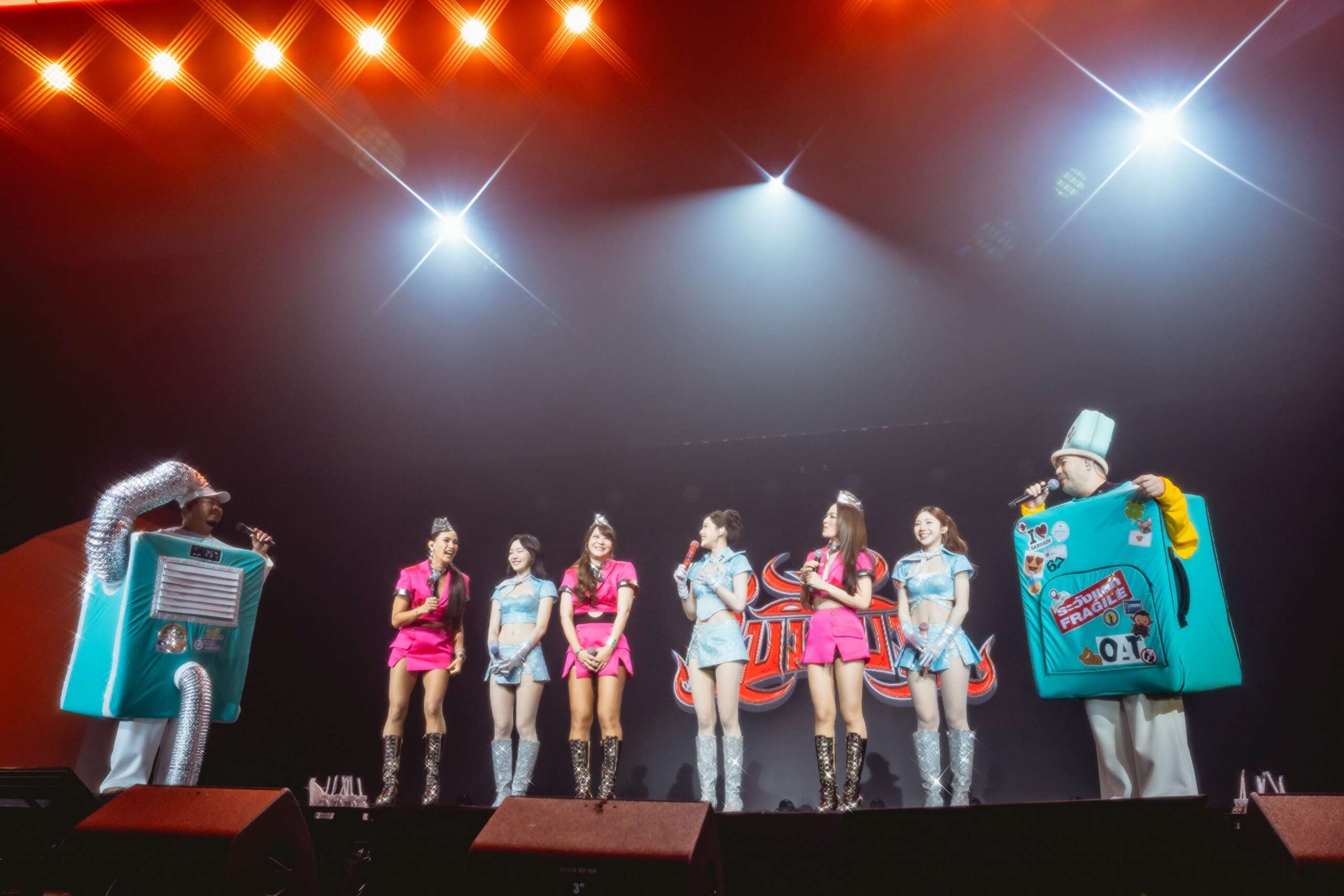 เบิ้ม เบิ้ม concert 8 scaled ภาพบรรยากาศจัดเต็ม! “ป๊อบ -โอ๊ต” ส่งความสนุกตลอด 2 วัน ใน “เบิ้ม เบิ้ม concert”