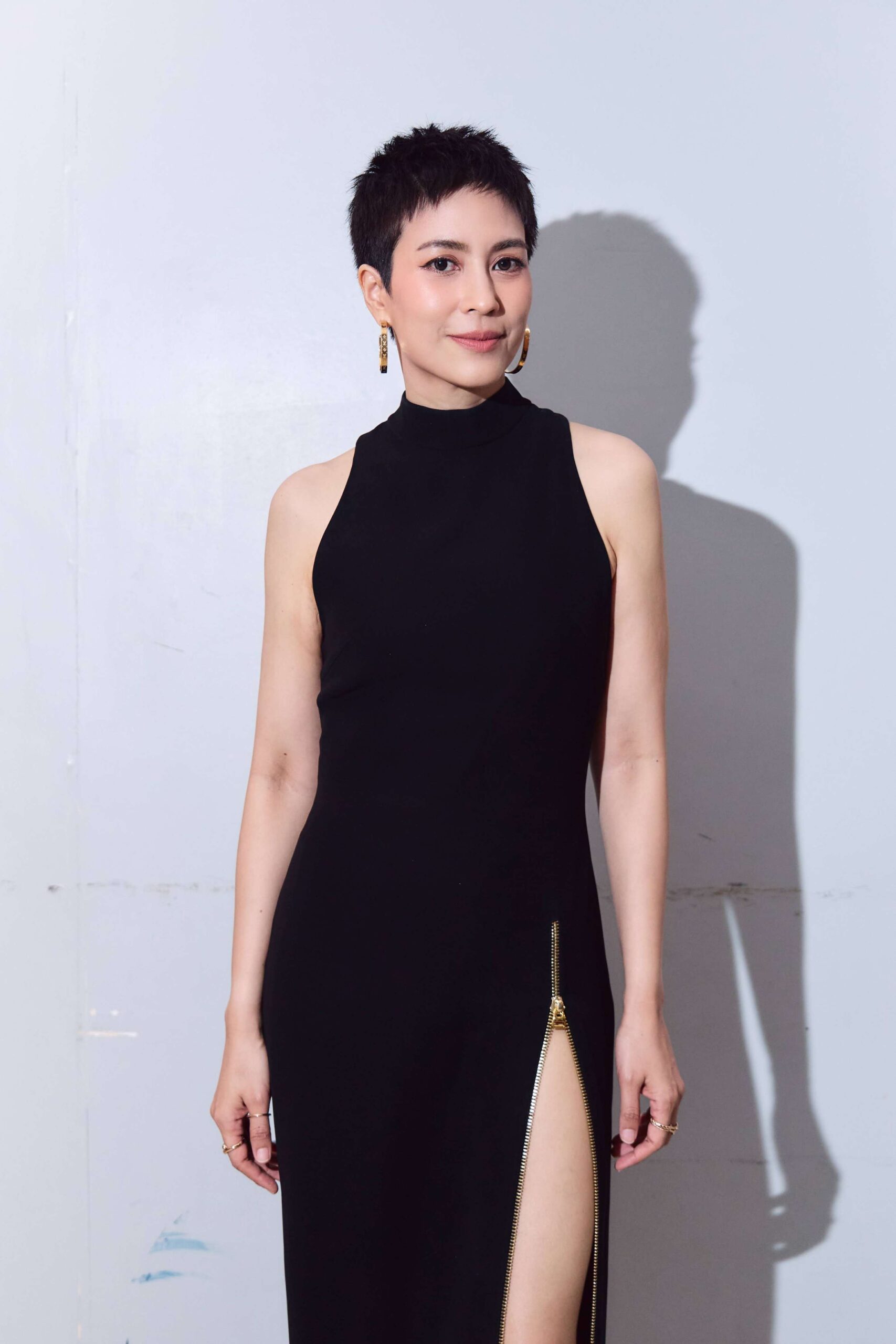 GDH จัดใหญ่! “ใหม่ ดาวิกา” สวยสะพรึง นำทีมฉลองวันเกิด 800 ปี ‘คุณยายวรนาฏ’ (INHERIT) เตรียมคายตะขาบ 19 พ.ย.นี้ 22 017 งานแถลงข่าวภาพยนตร์ ‘คุณยายวรนาฏ INHERIT scaled GDH จัดใหญ่! “ใหม่ ดาวิกา” สวยสะพรึง นำทีมฉลองวันเกิด 800 ปี ‘คุณยายวรนาฏ’ (INHERIT) เตรียมคายตะขาบ 19 พ.ย.นี้