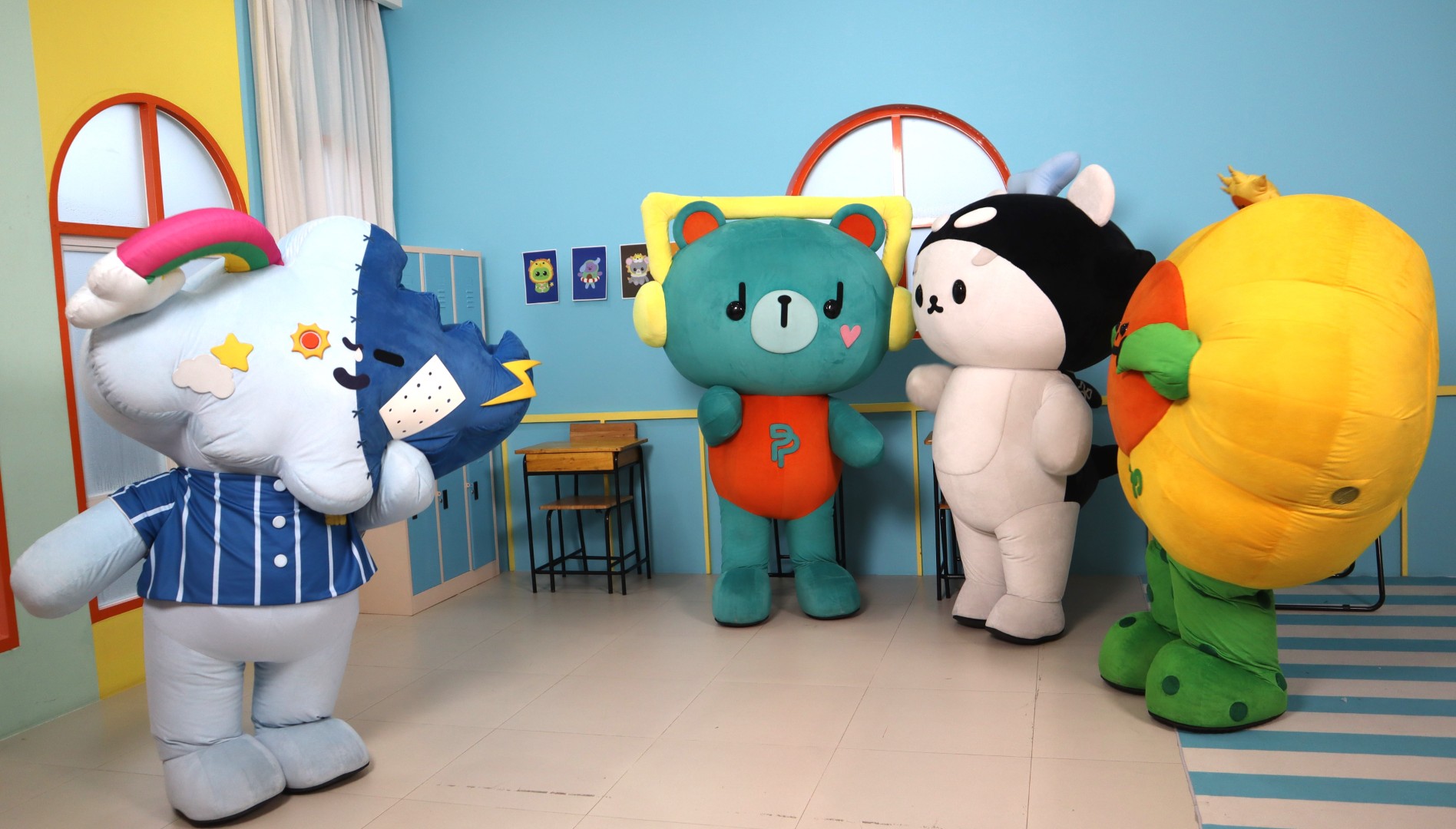 02. Club Fun Dee กับพี่หมอฟันตู  “ตู ต้นตะวัน” แท็กทีมแก๊ง GMMTV Fandom Characters สุดคิ้วท์ ชวนดูแลสุขภาพช่องปาก ในรายการ “CLUB FUN DEE กับพี่หมอฟันตู”
