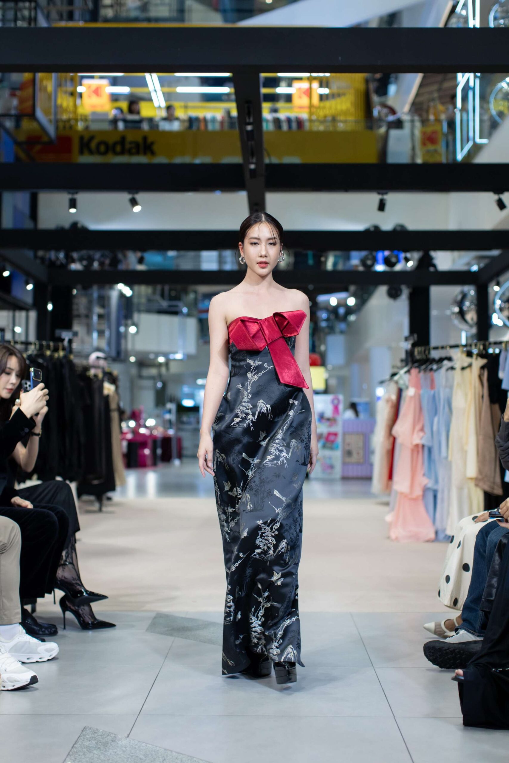05.HOUSE OF AREN 4EVE scaled สยามดิสคัฟเวอรี่ เปิดรันเวย์ FASHION REVOLUTIONARY 2026