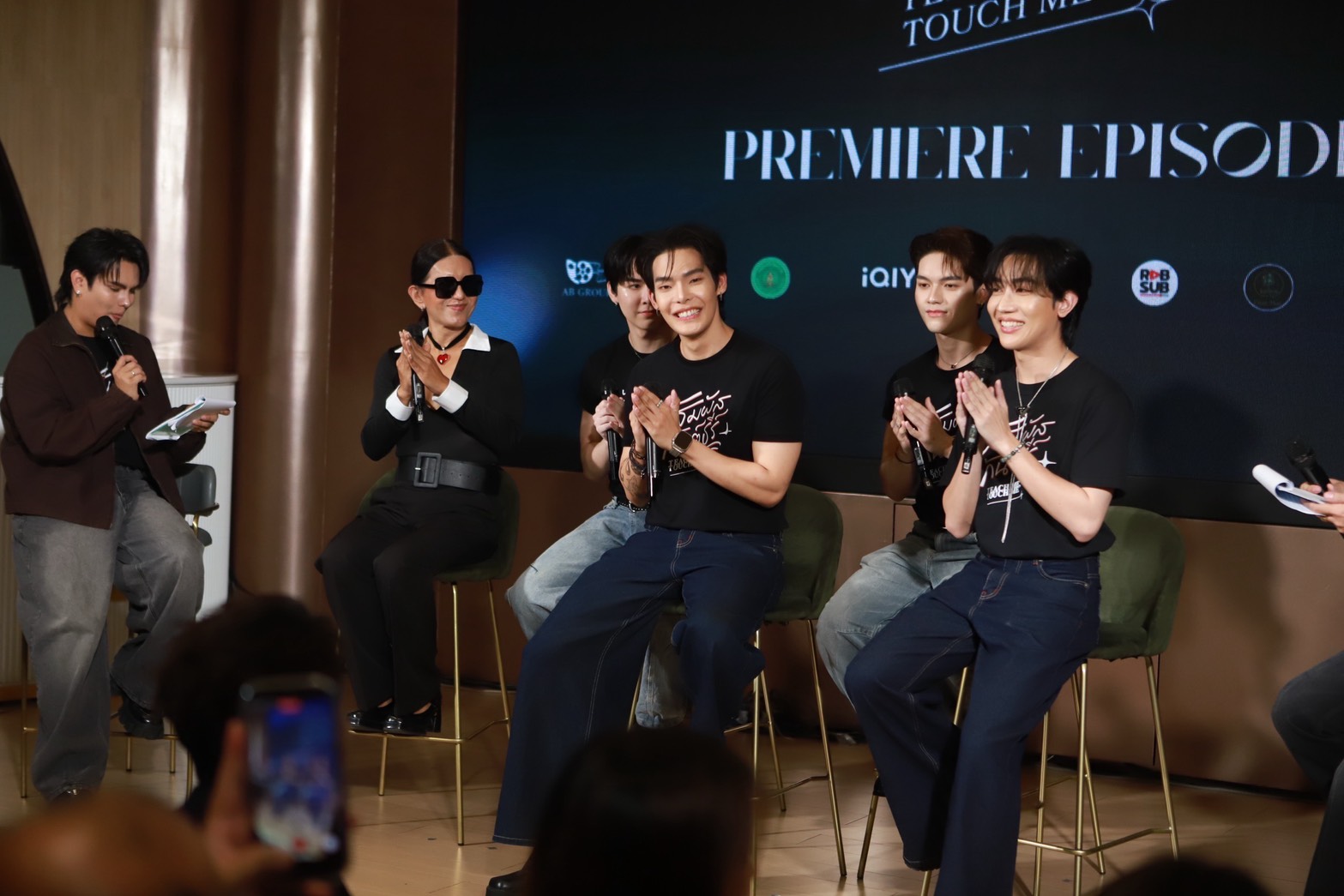 1791981456032 สัมผัสกันต์ธีร์ (Teach Me Touch Me The Series) เสิร์ฟความโรแมนติกเข้มข้นสุดร้อนแรง พร้อมจัดรอบ Premiere EP.1 เต็มอิ่มในโรงภาพยนตร์