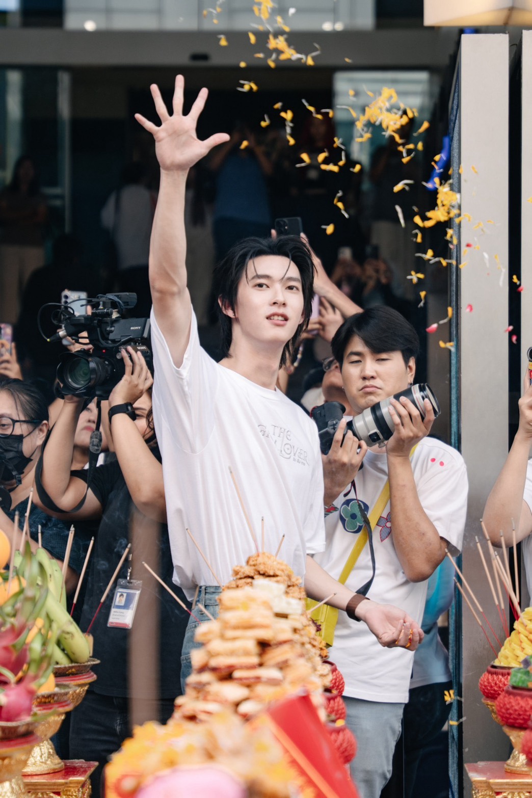 1793017494850 บวงสรวงแล้ว! “พูห์ - พาเวล” ชวนลุ้นรักต้องห้ามระหว่าง “มนุษย์” กับ “ยมทูต” ใน “THE GRIM LOVER” (รักลืมตาย)