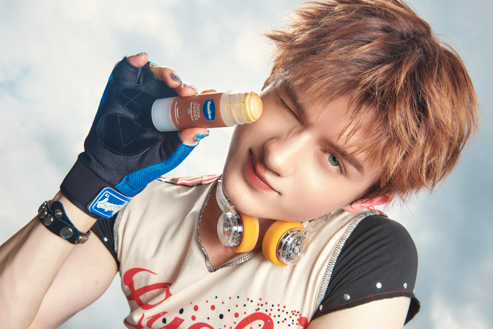 Vaseline® เปิดตัว “วาสลีนสติ๊ก” Beauty Essential ชิ้นใหม่ พร้อมชวน GELBOYS มา “Twist. Swipe. Go.” หมุน ปาด ให้ผิวพร้อมไปต่อ 10 9 0 Vaseline® เปิดตัว “วาสลีนสติ๊ก” Beauty Essential ชิ้นใหม่ พร้อมชวน GELBOYS มา “Twist. Swipe. Go.” หมุน ปาด ให้ผิวพร้อมไปต่อ