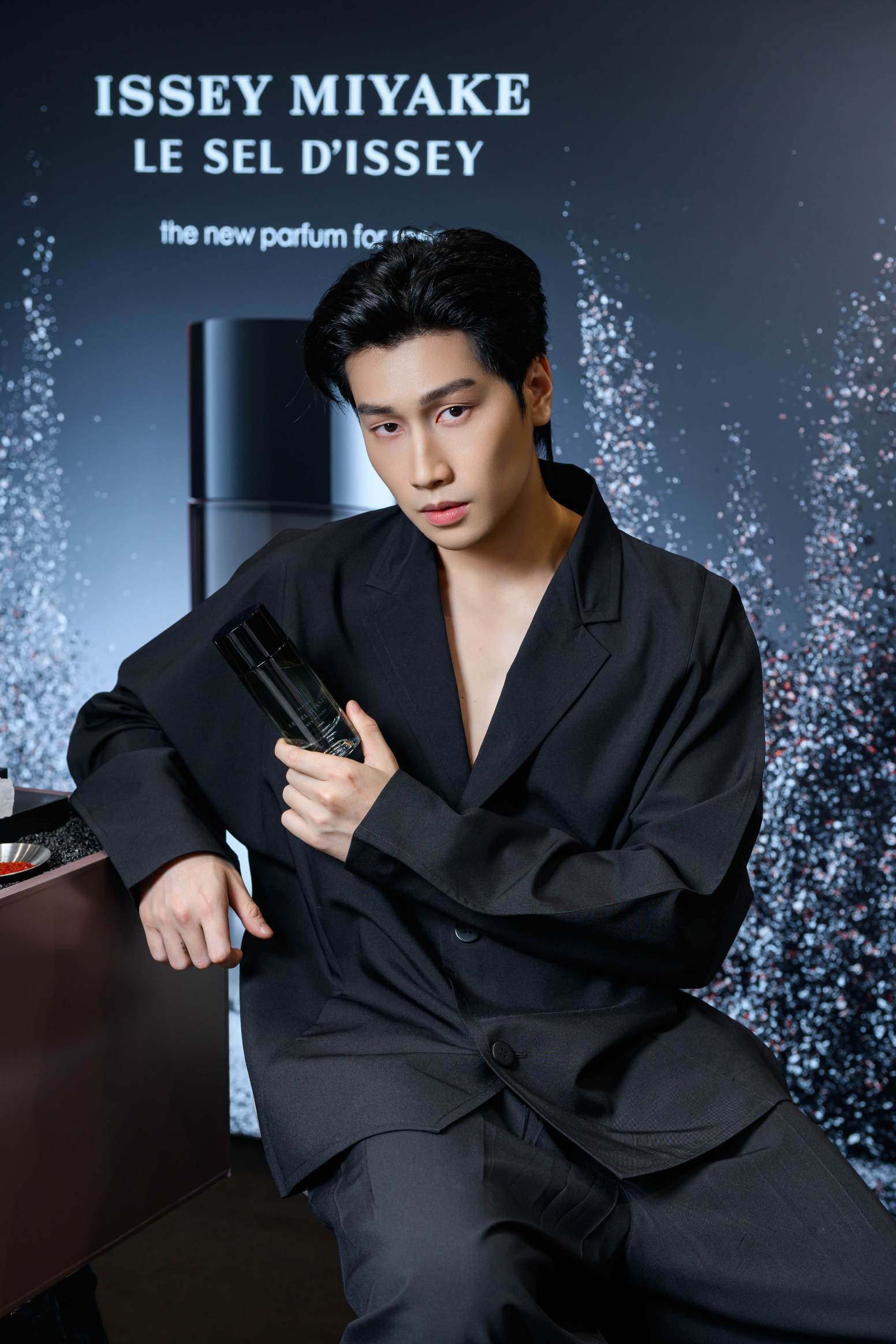 Bible Wichapas Issey Miyake 12 “ไบเบิ้ล” ร่วมสัมผัสเสน่ห์น้ำหอมสุภาพบุรุษกลิ่นใหม่ Le Sel d’Issey Parfum จาก Issey Miyake
