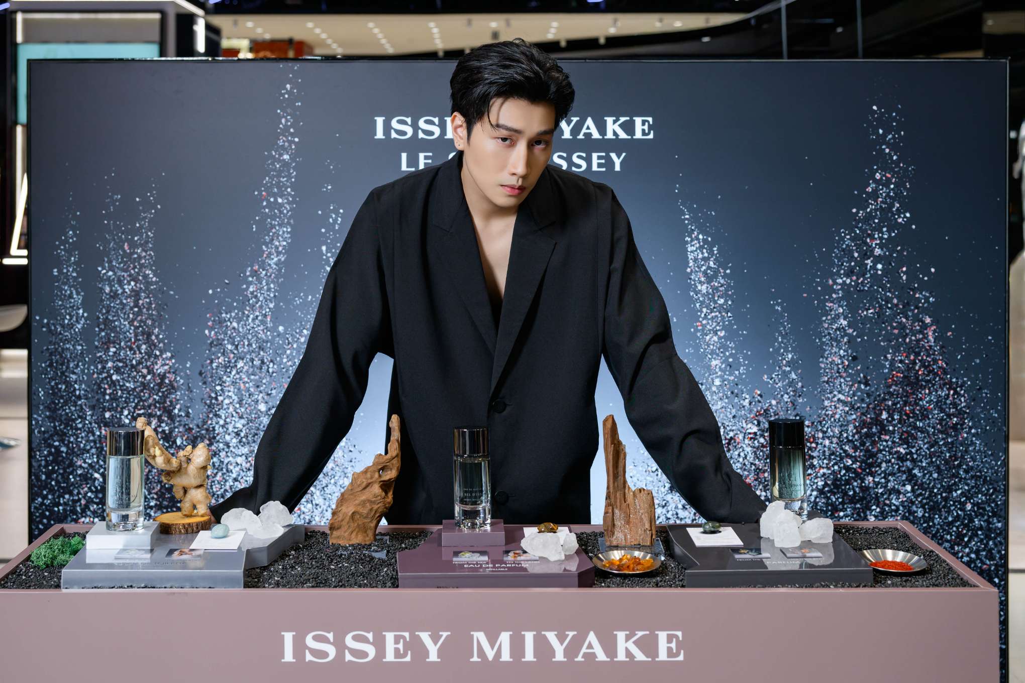 Bible Wichapas Issey Miyake 15 “ไบเบิ้ล” ร่วมสัมผัสเสน่ห์น้ำหอมสุภาพบุรุษกลิ่นใหม่ Le Sel d’Issey Parfum จาก Issey Miyake