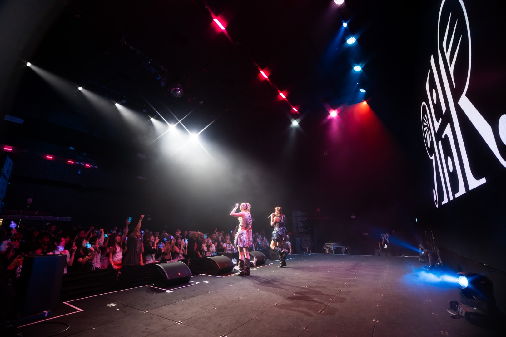 DSC03470 พาชมภาพบรรยากาศคอนเสิร์ตแรกของไอดอลดูโอ้ขาร็อค ‘REIRIE 1ST SOLO LIVE IN BANGKOK’