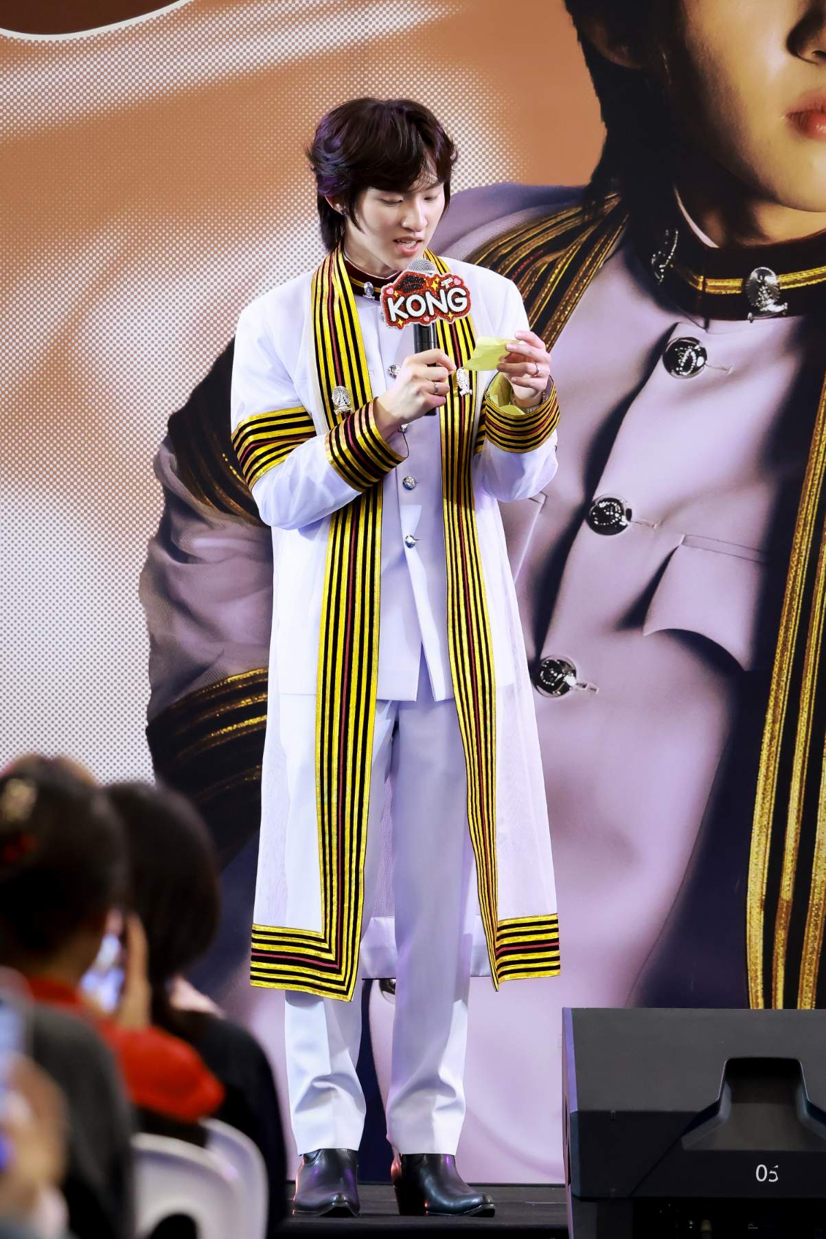 IMG 8982 ภาคภูมิใจ “ก้อง ก้องภพ” บัณฑิตวิศวะจุฬาฯ โทมัส พร้อมแฟนคลับกว่า 1,500 คน ร่วมยินดี