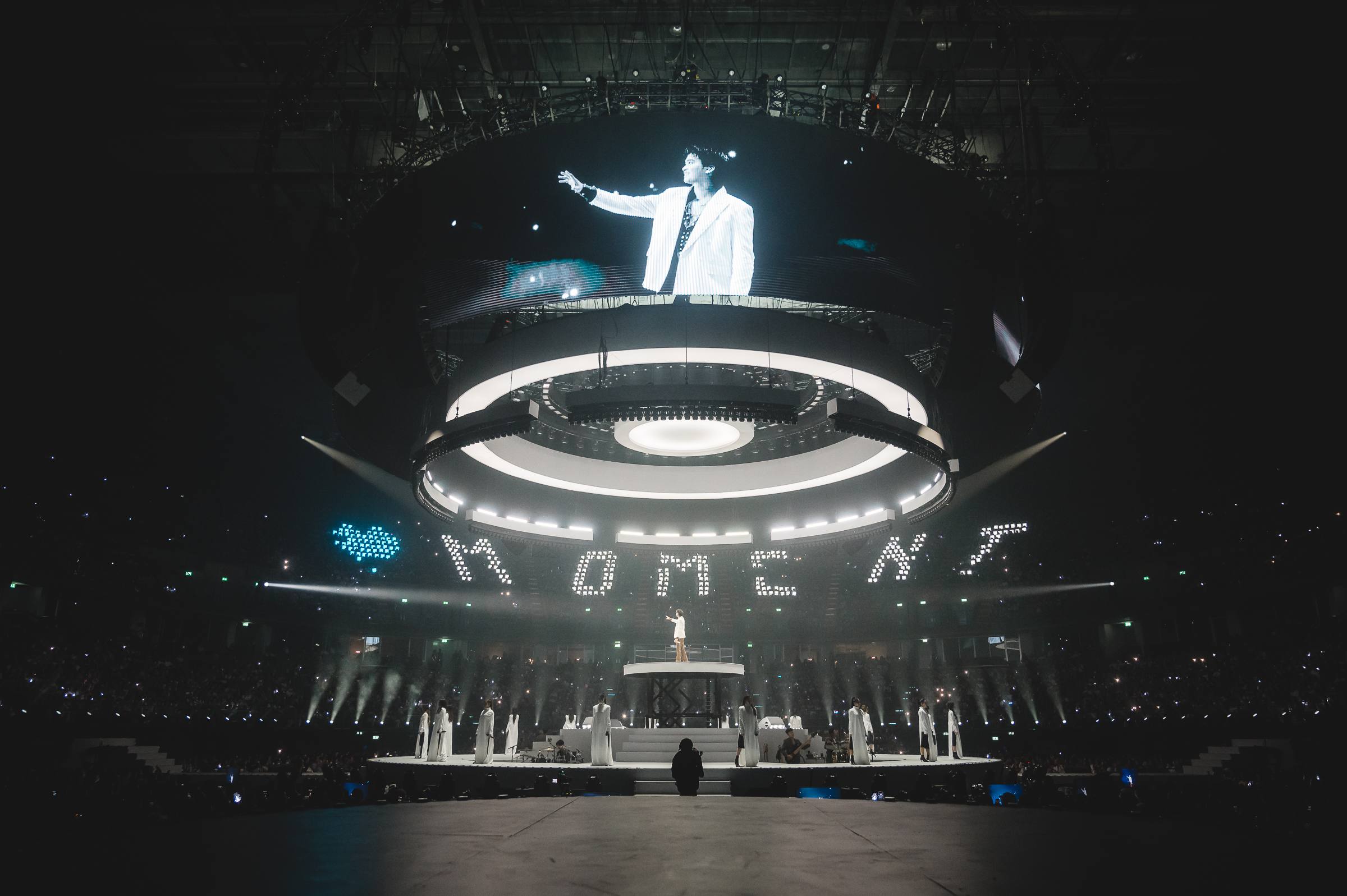 Nont Tanon Arena Encore 33 รวบภาพบรรยากาศคอนเสิร์ต "NONT TANONT : ARENA ENCORE" พร้อมประกาศ EP.04 ปีหน้าบุก “สนามราชมังฯ”