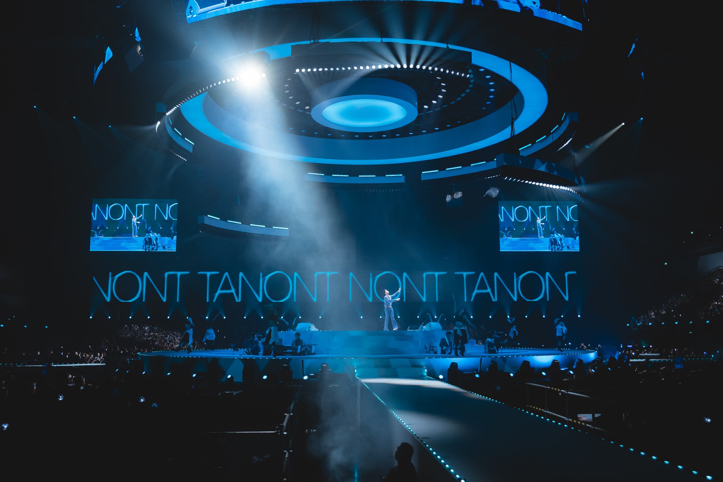 Nont Tanon Arena Encore 35 รวบภาพบรรยากาศคอนเสิร์ต "NONT TANONT : ARENA ENCORE" พร้อมประกาศ EP.04 ปีหน้าบุก “สนามราชมังฯ”