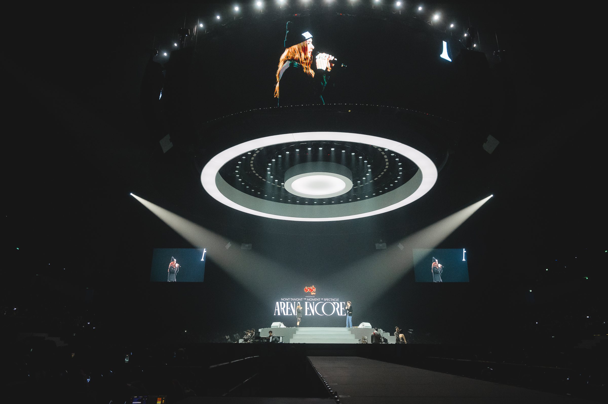 Nont Tanon Arena Encore 54 รวบภาพบรรยากาศคอนเสิร์ต "NONT TANONT : ARENA ENCORE" พร้อมประกาศ EP.04 ปีหน้าบุก “สนามราชมังฯ”