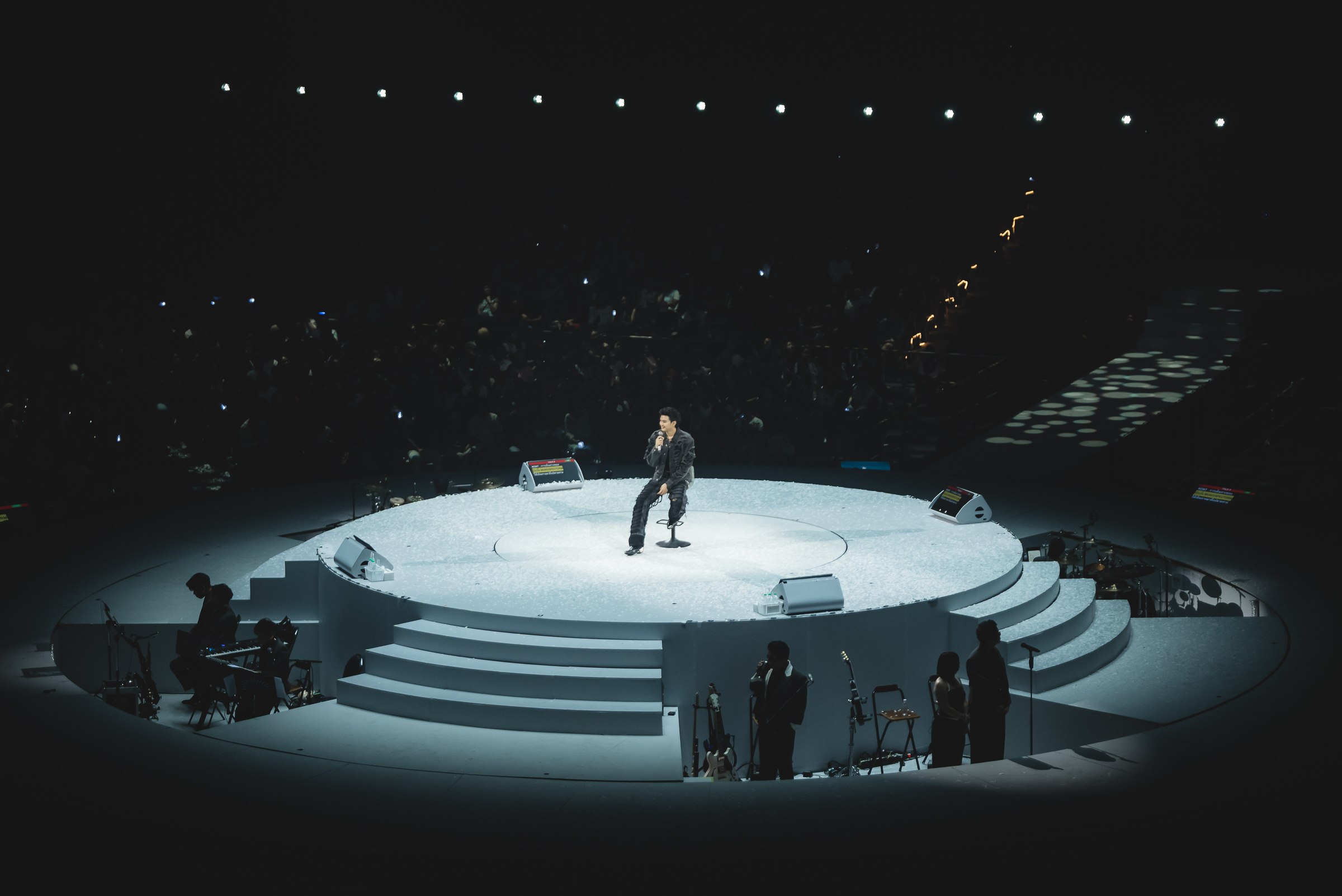 Nont Tanon Arena Encore 7 รวบภาพบรรยากาศคอนเสิร์ต "NONT TANONT : ARENA ENCORE" พร้อมประกาศ EP.04 ปีหน้าบุก “สนามราชมังฯ”