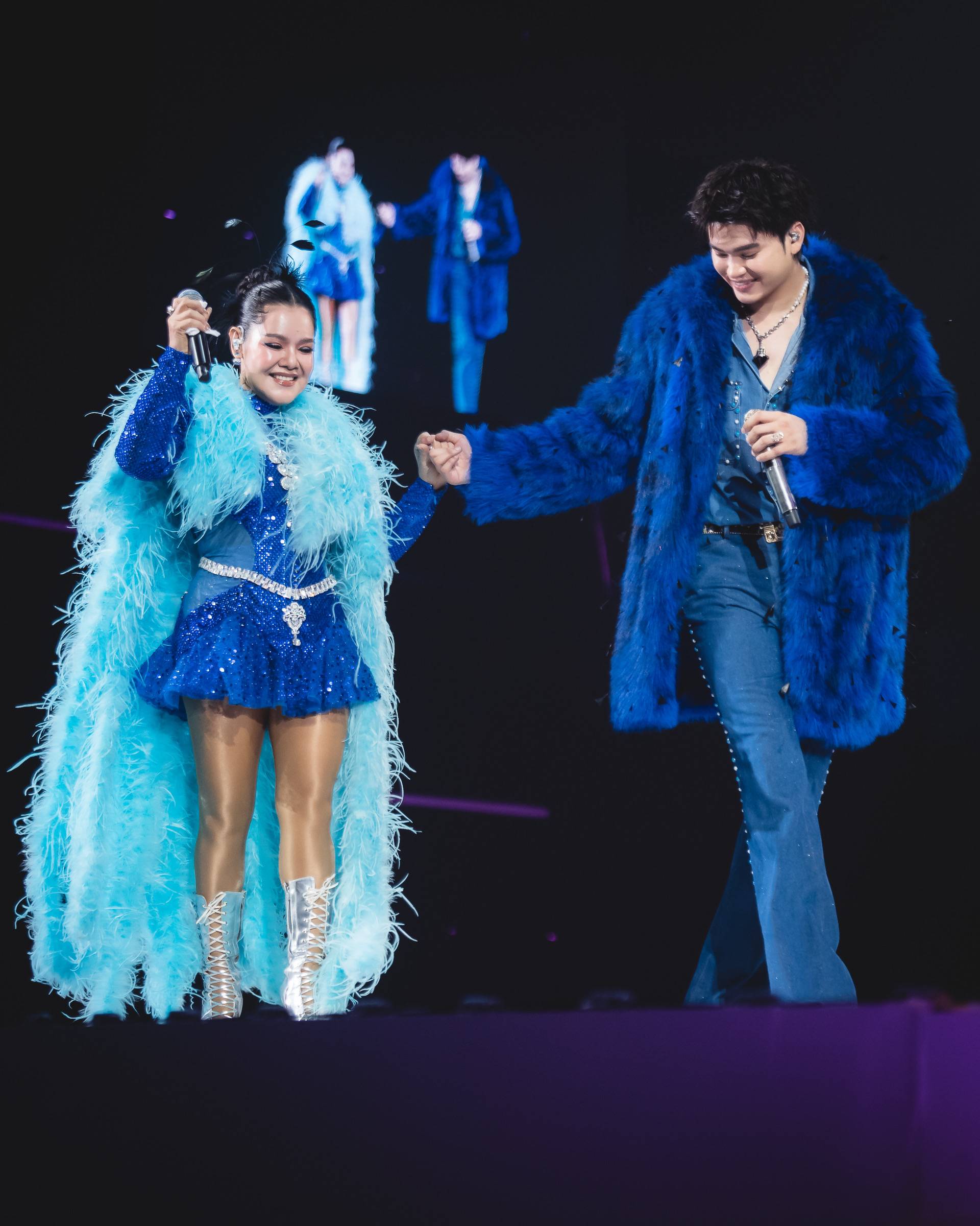 Nont Tanon Arena Encore 9 รวบภาพบรรยากาศคอนเสิร์ต "NONT TANONT : ARENA ENCORE" พร้อมประกาศ EP.04 ปีหน้าบุก “สนามราชมังฯ”
