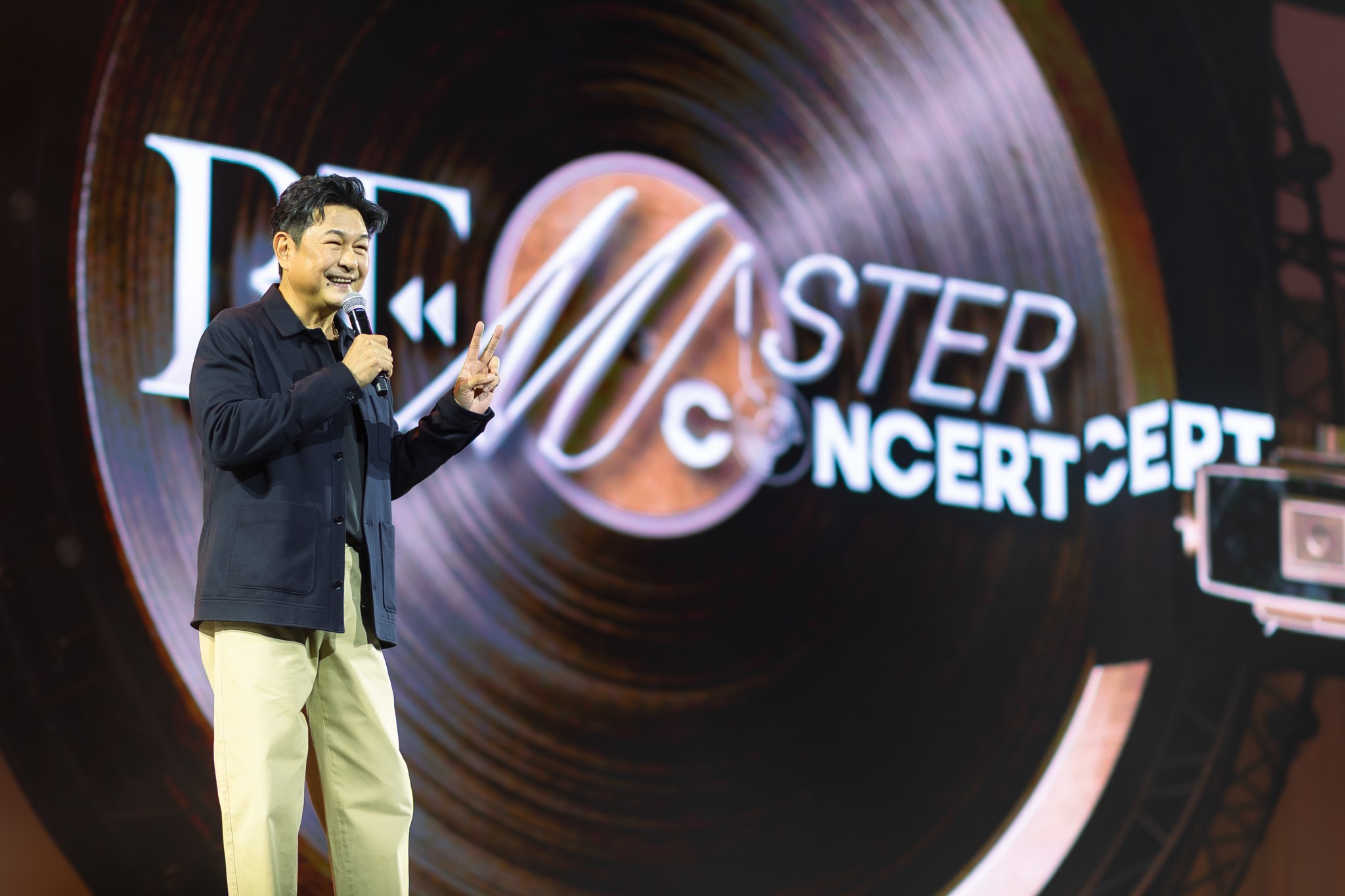 RE MASTER CONCERT 17 มัดรวมบรรยากาศคอนเสิร์ต “RE-MASTER CONCERT” 5 ชั่วโมงเต็มอิ่มกับบทเพลงเหนือกาลเวลา