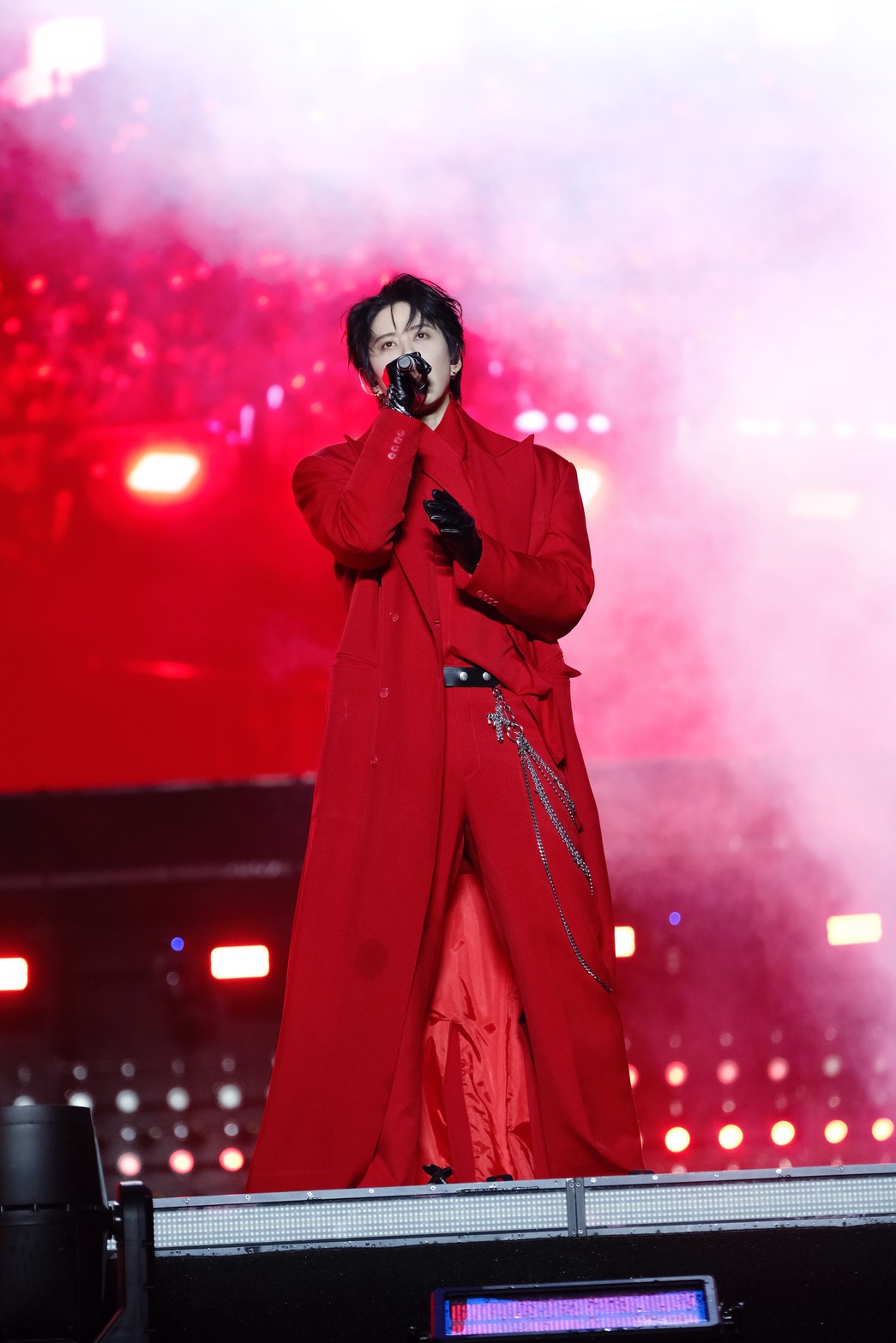S 99156108 “ไมค์ พิรัชต์” ปังต่อเนื่องในจีน! ร่วมโชว์เวทีใหญ่ งาน “Popular Code Peak Live Concert in Zunyi”