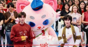 ภาคภูมิใจ “ก้อง ก้องภพ” บัณฑิตวิศวะจุฬาฯ โทมัส พร้อมแฟนคลับกว่า 1,500 คน ร่วมยินดี หน้าแรก ข่าววันนี้ ดูหนัง ละคร ฟังเพลง สุขภาพ และ รวมความบันเทิง วาไรตี้ อีกมากมาย