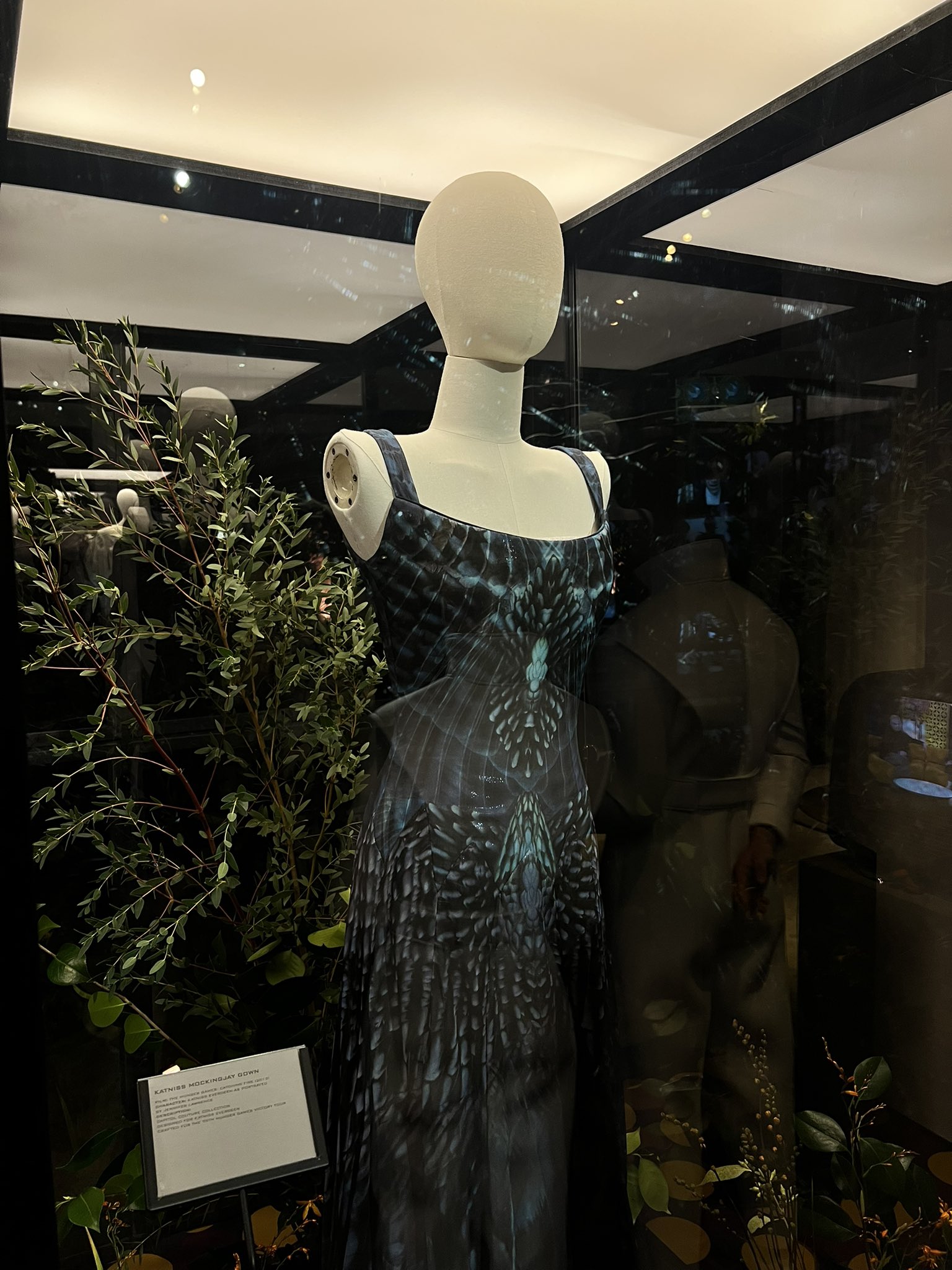 THG SOTR นิทรรศกาลElegance is Authority 07 “The Hunger Games” บุกปารีสแฟชั่นวีค ยกทัพคอสตูมสุดอลัง โชว์พลัง “แต่งองค์ทรงอำนาจ”