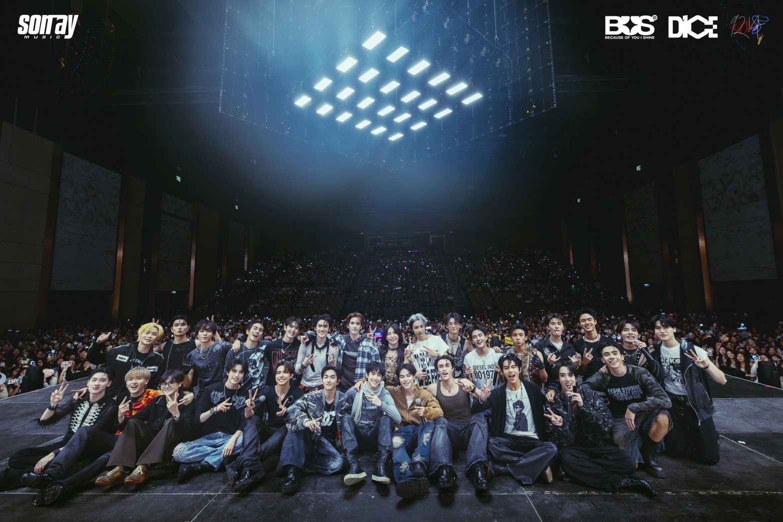 ‘SONRAY SHOWCASE 2026’ เสิร์ฟโชว์สุดอลังการ พร้อมทิ้งบอมบ์ข่าวใหญ่ NEXT STEP ศิลปินยกค่าย 1 รูปรวม SONRAY ‘SONRAY SHOWCASE 2026’ เสิร์ฟโชว์สุดอลังการ พร้อมทิ้งบอมบ์ข่าวใหญ่ NEXT STEP ศิลปินยกค่าย