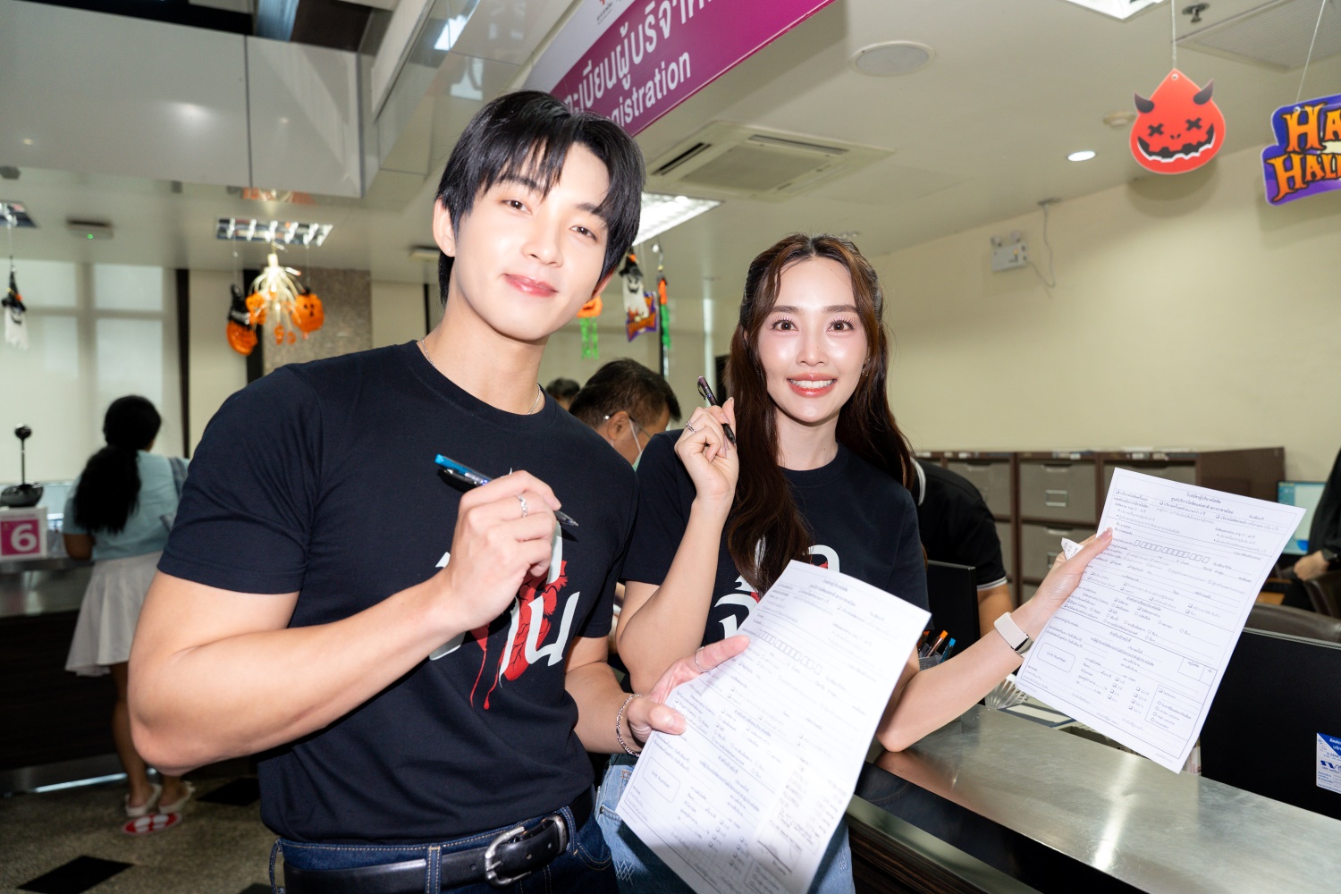 แถลงข่าวผ่าจ้าน 9 “เจนิส-ท็อป-น้ำตาล” นำทีมปลุกความระทึกแถลงข่าว “ผ่าจ้าน” เปิดความสยองแห่งปี
